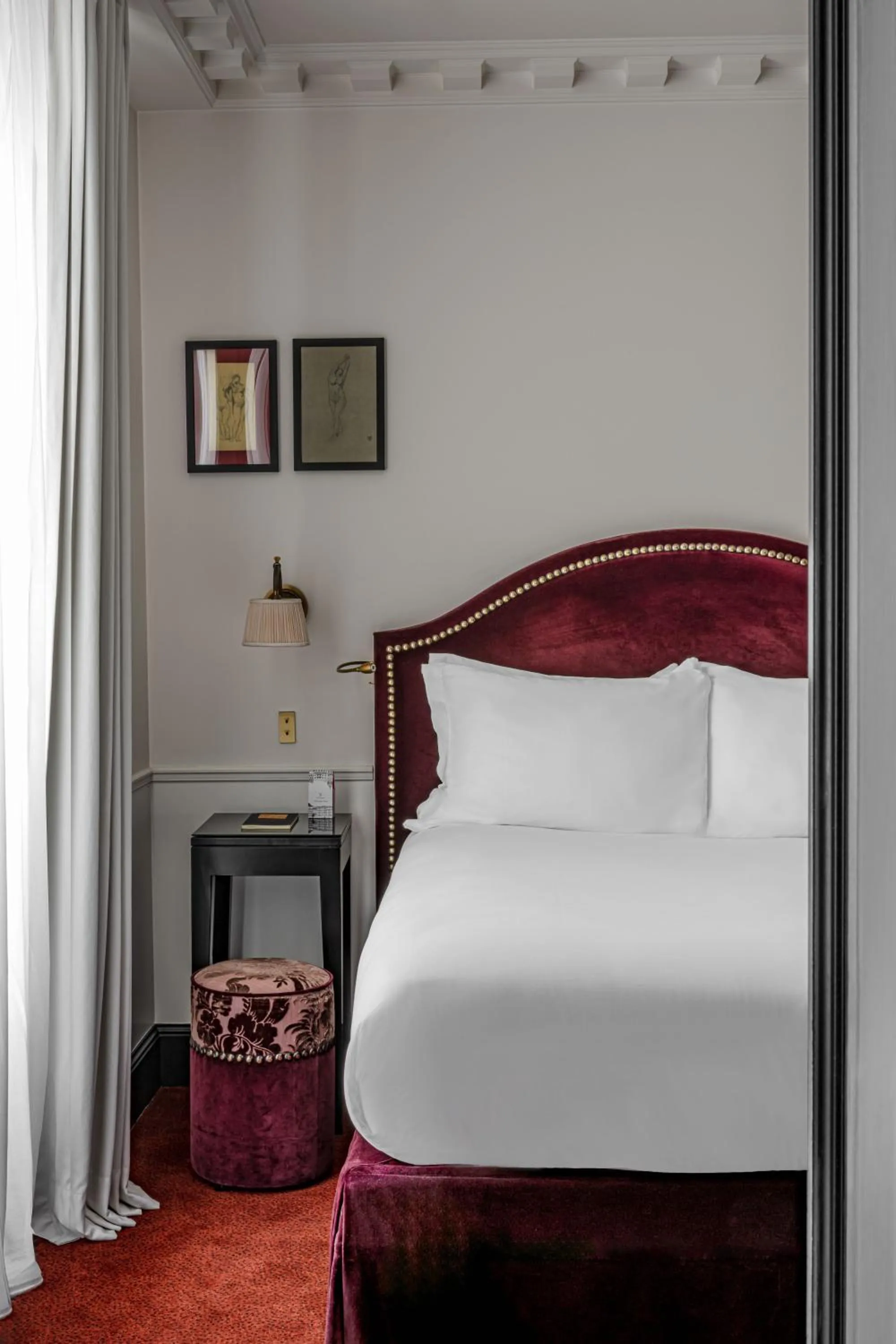 Bedroom, Bed in La Chambre du Marais