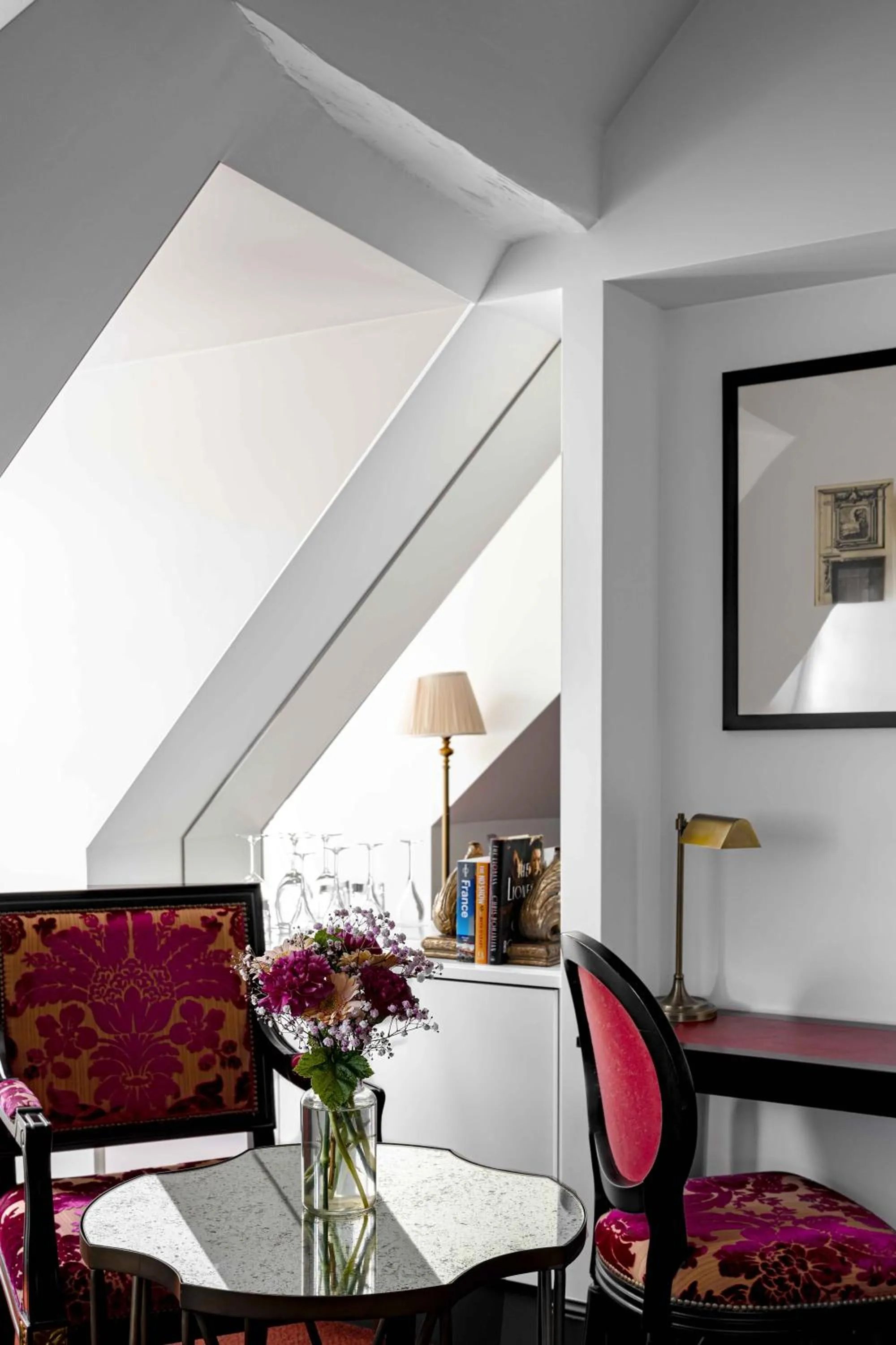 Seating area in La Chambre du Marais