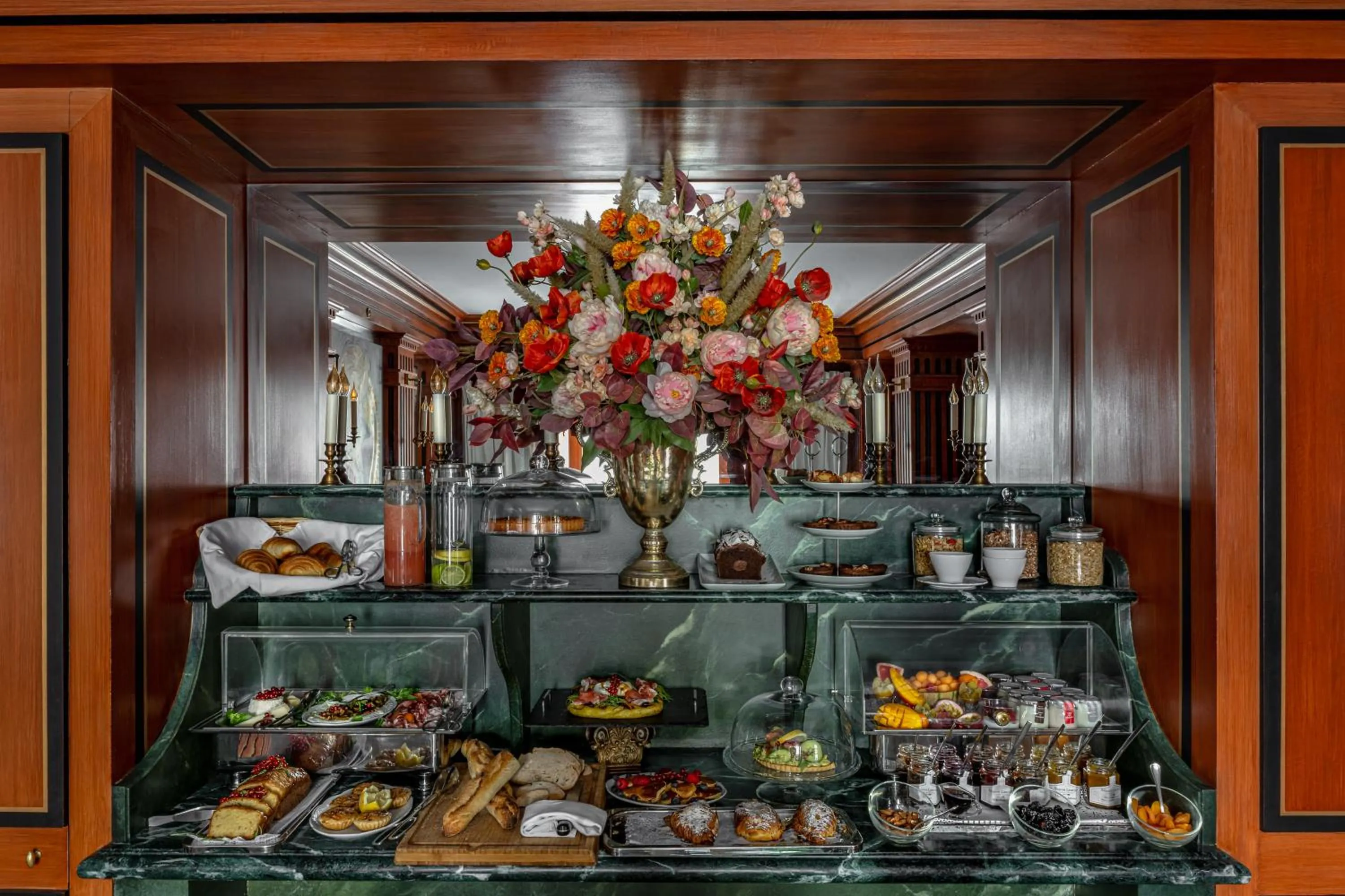 Breakfast in La Chambre du Marais