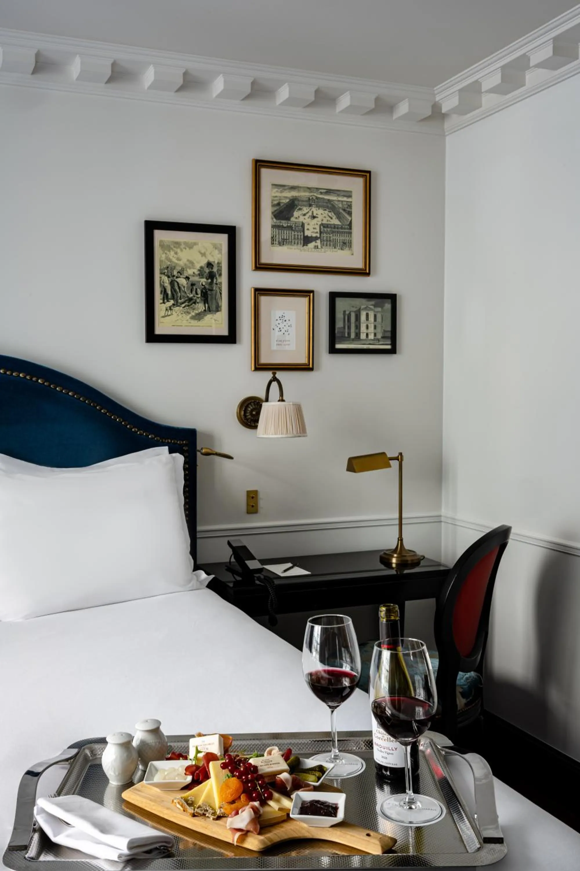 Restaurant/places to eat, Bed in La Chambre du Marais