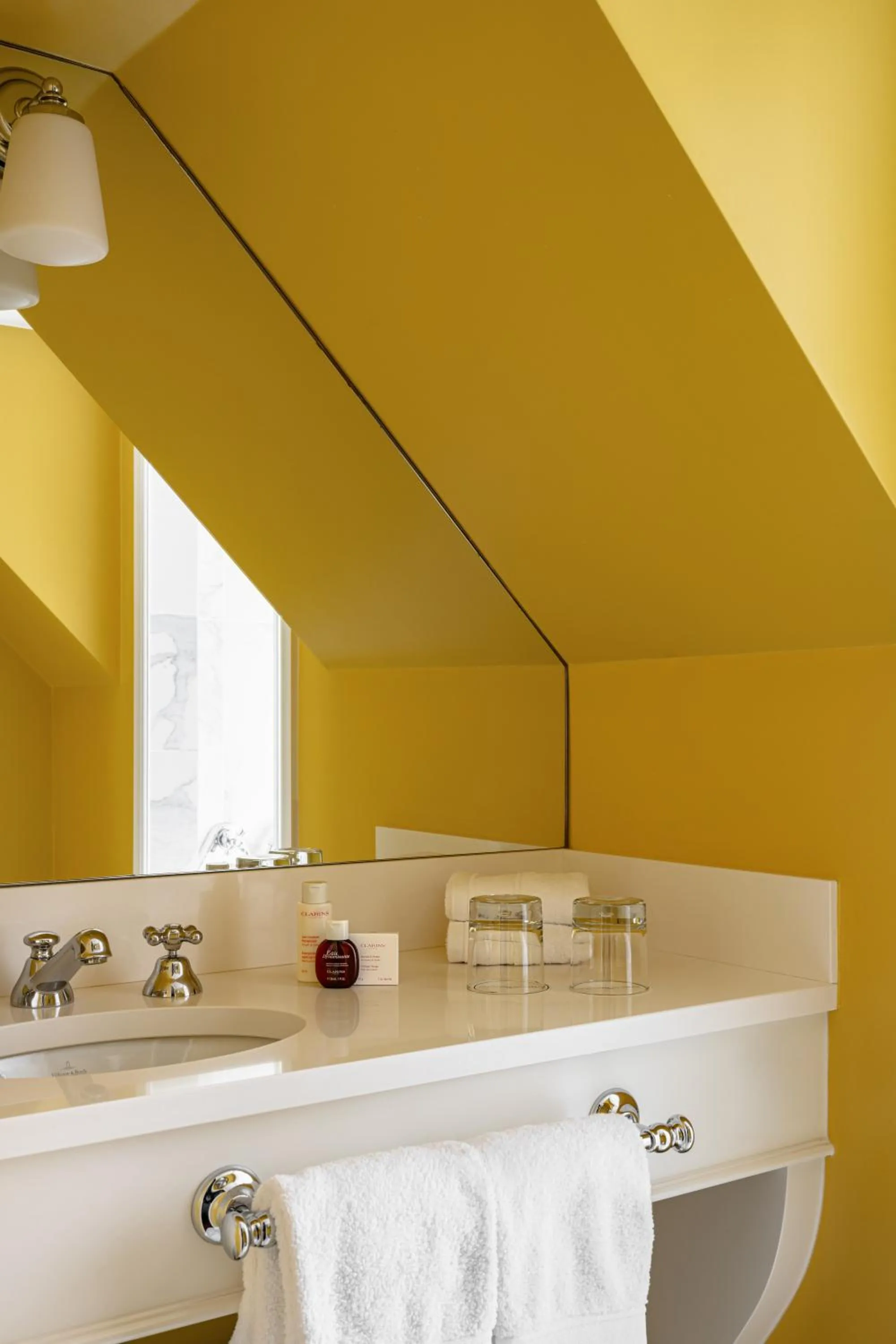 Bathroom in La Chambre du Marais