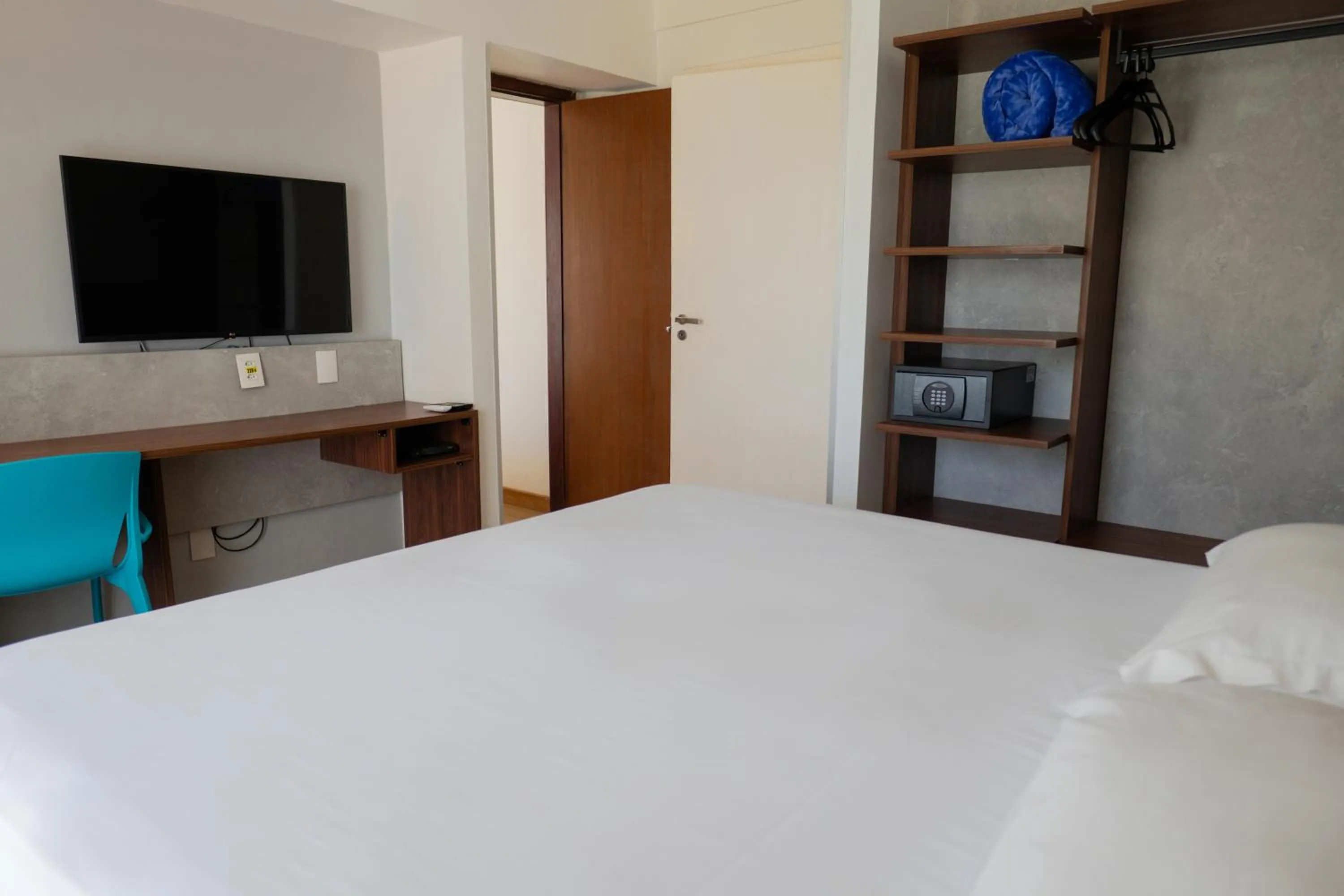 Bedroom, Bed in Hotel Porto Sol Beach