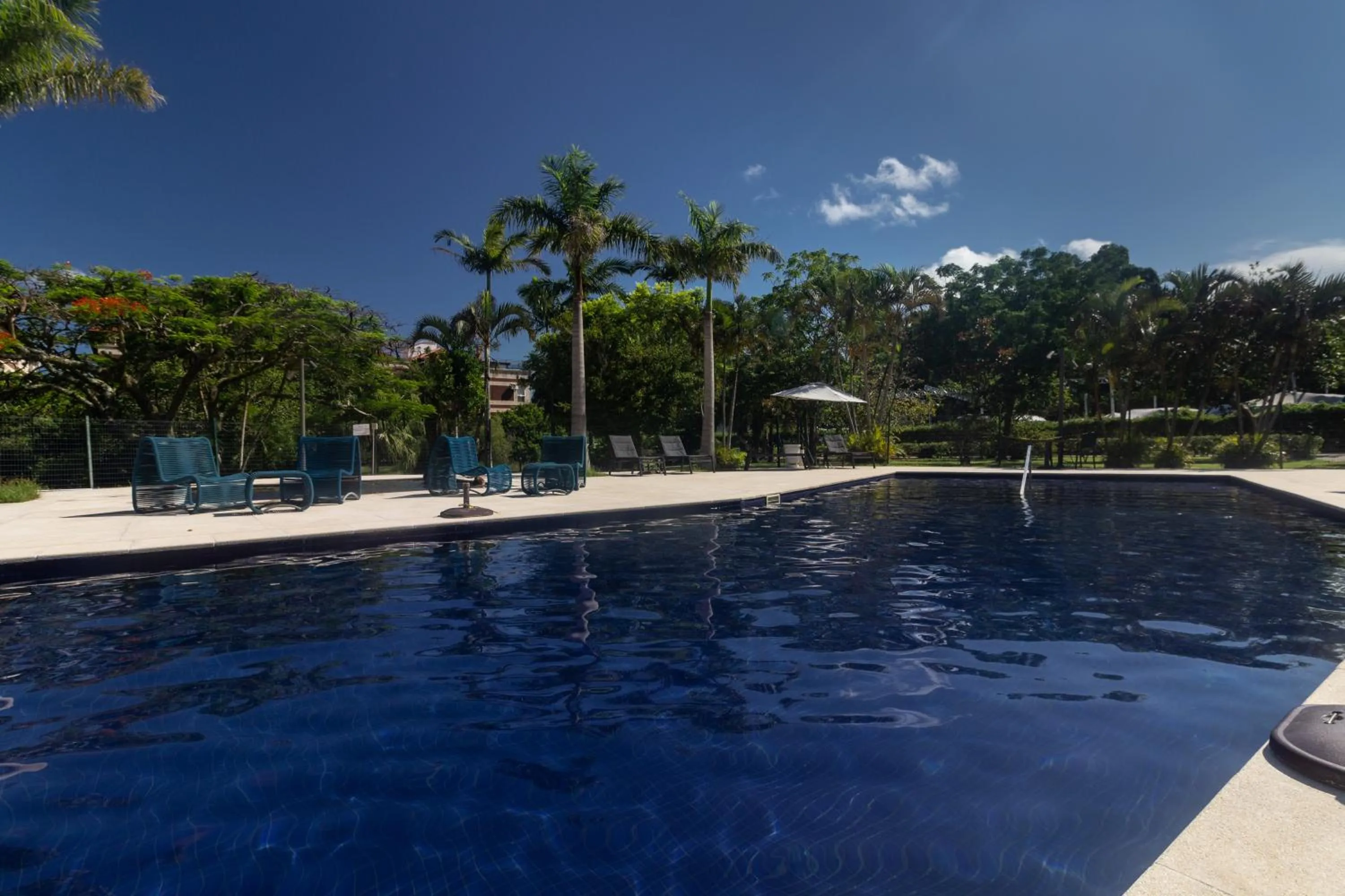 Swimming pool in Hotel Porto Sol Beach