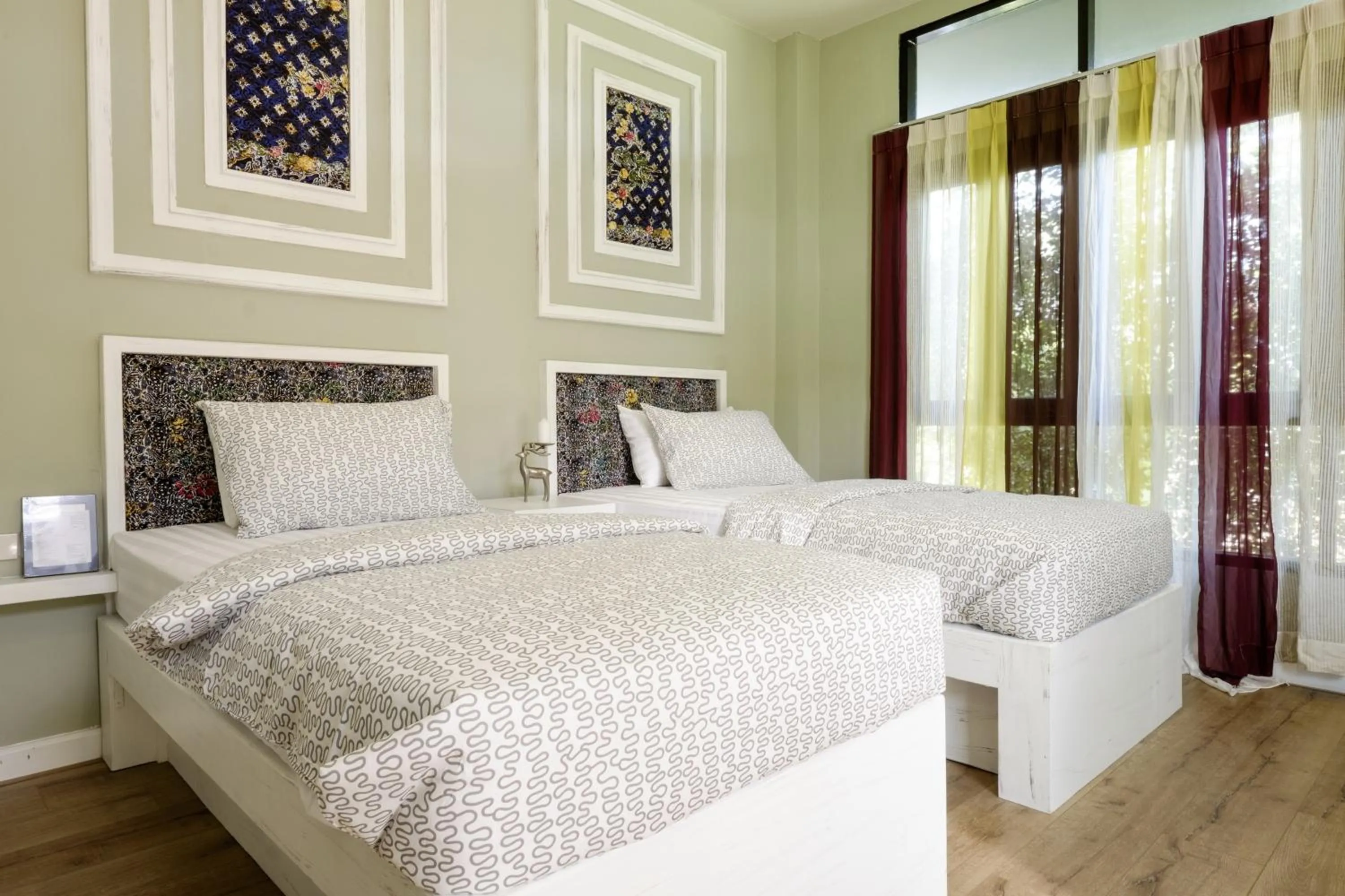 Decorative detail, Bed in Amphawa Caza Platuu