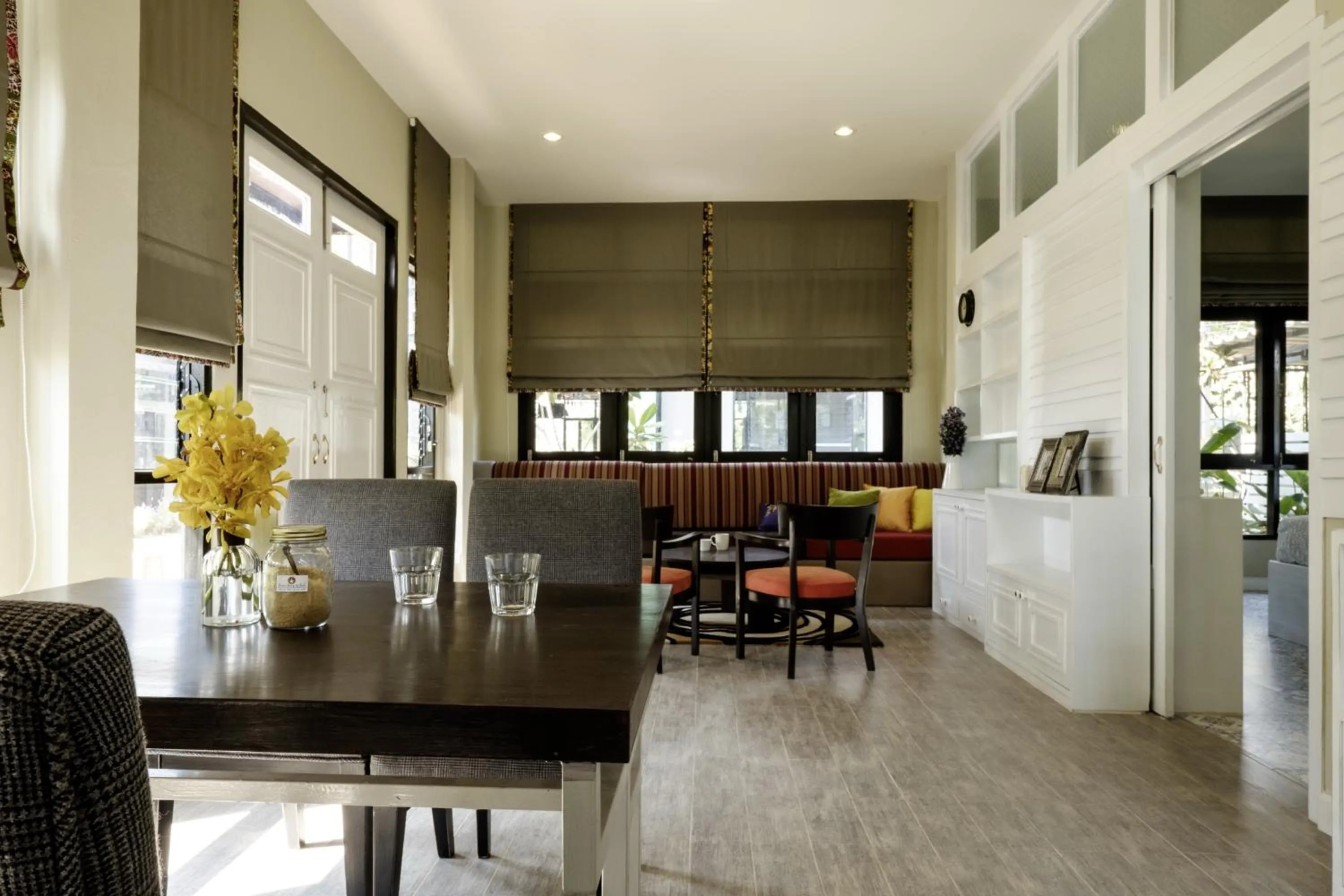 Photo of the whole room in Amphawa Caza Platuu