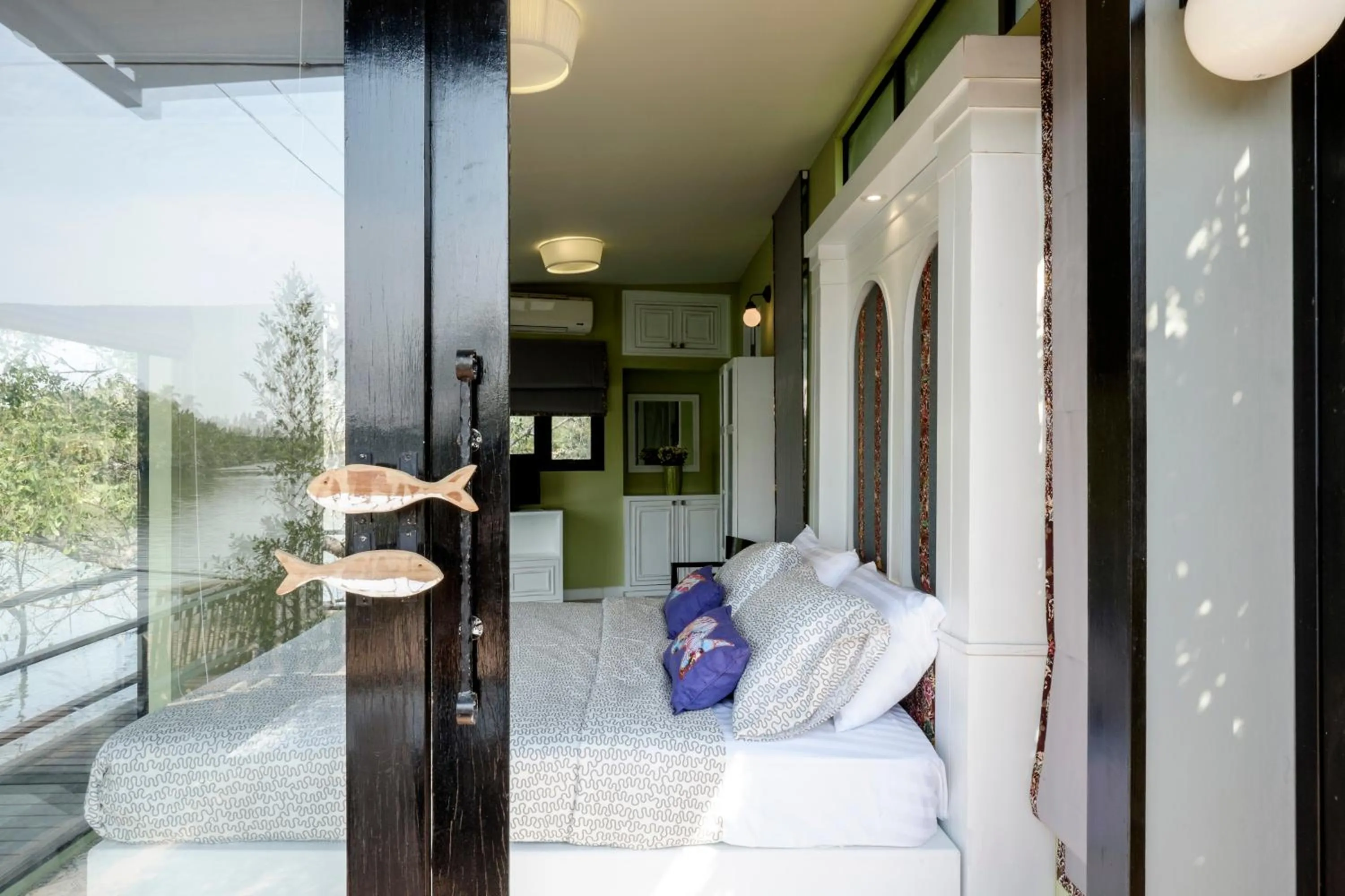 Bed in Amphawa Caza Platuu