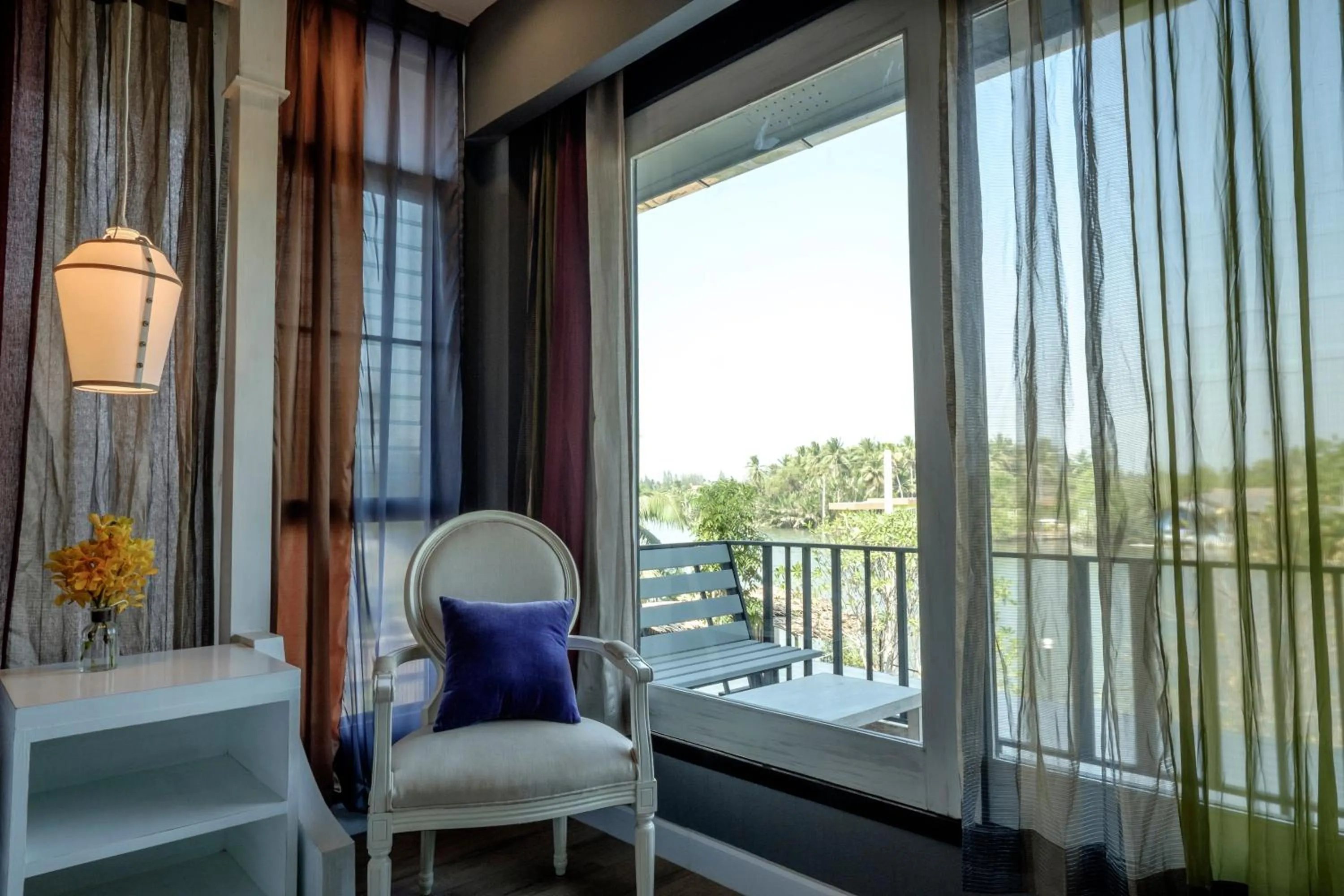 River view in Amphawa Caza Platuu