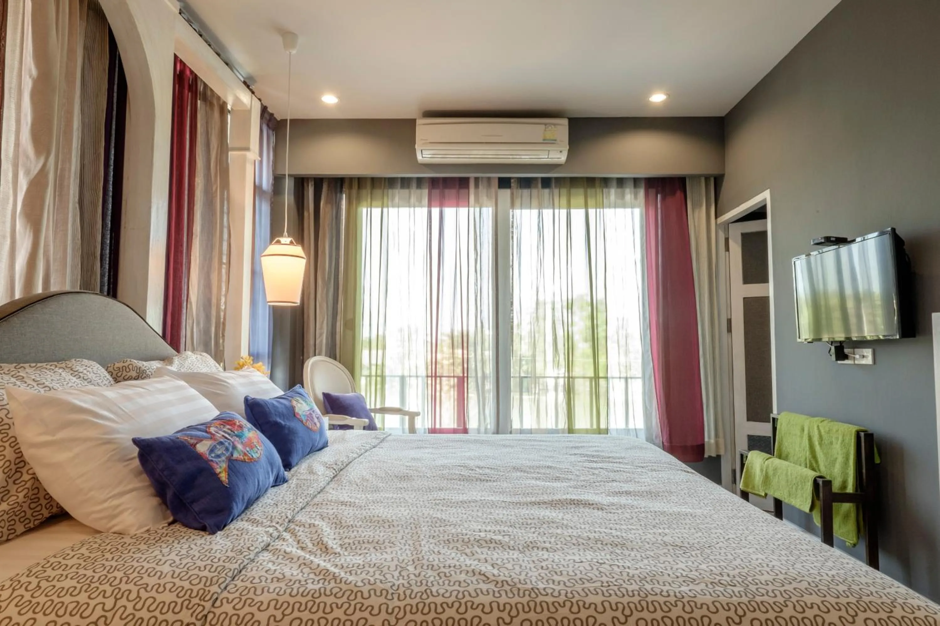 Bed in Amphawa Caza Platuu