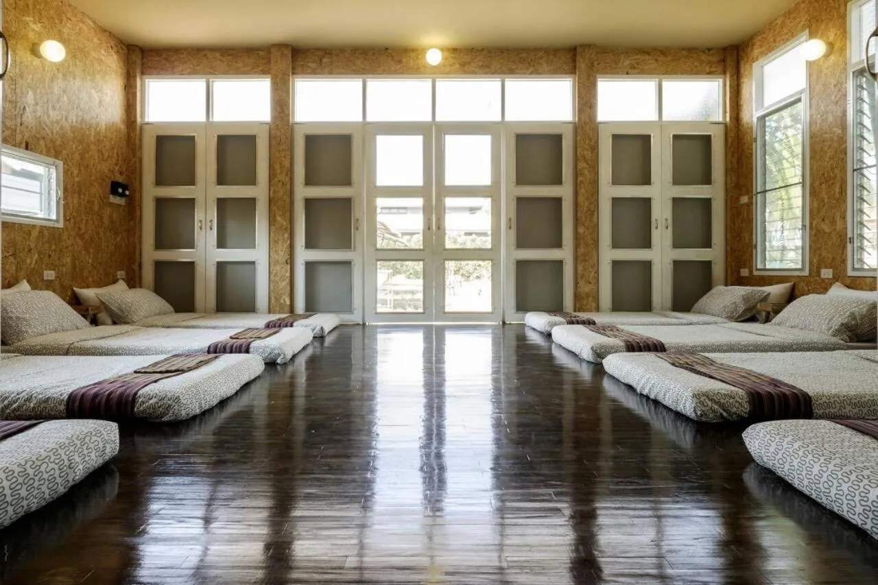 Photo of the whole room, Bed in Amphawa Caza Platuu