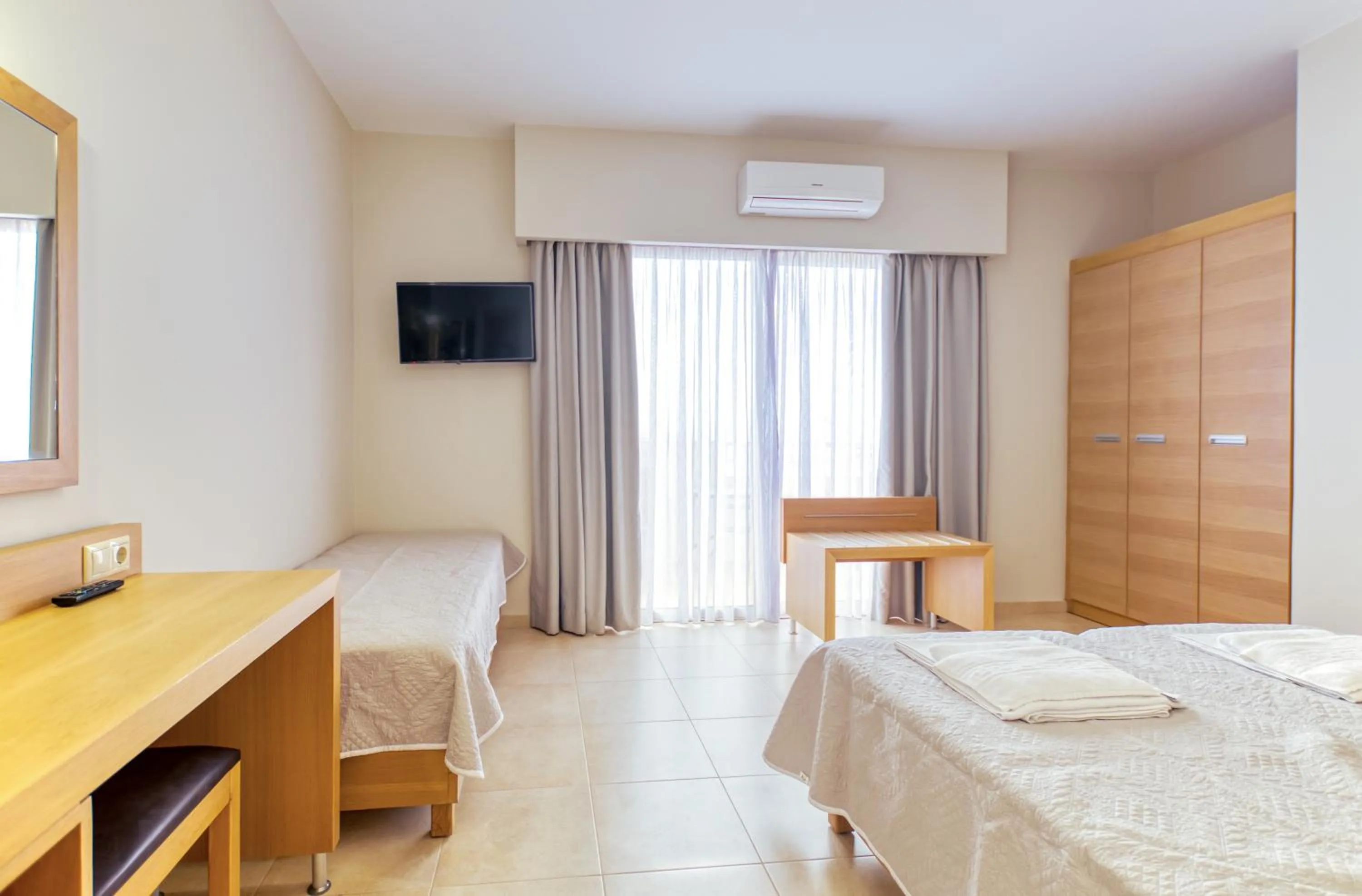 TV and multimedia in Pleasure Beach Hotel