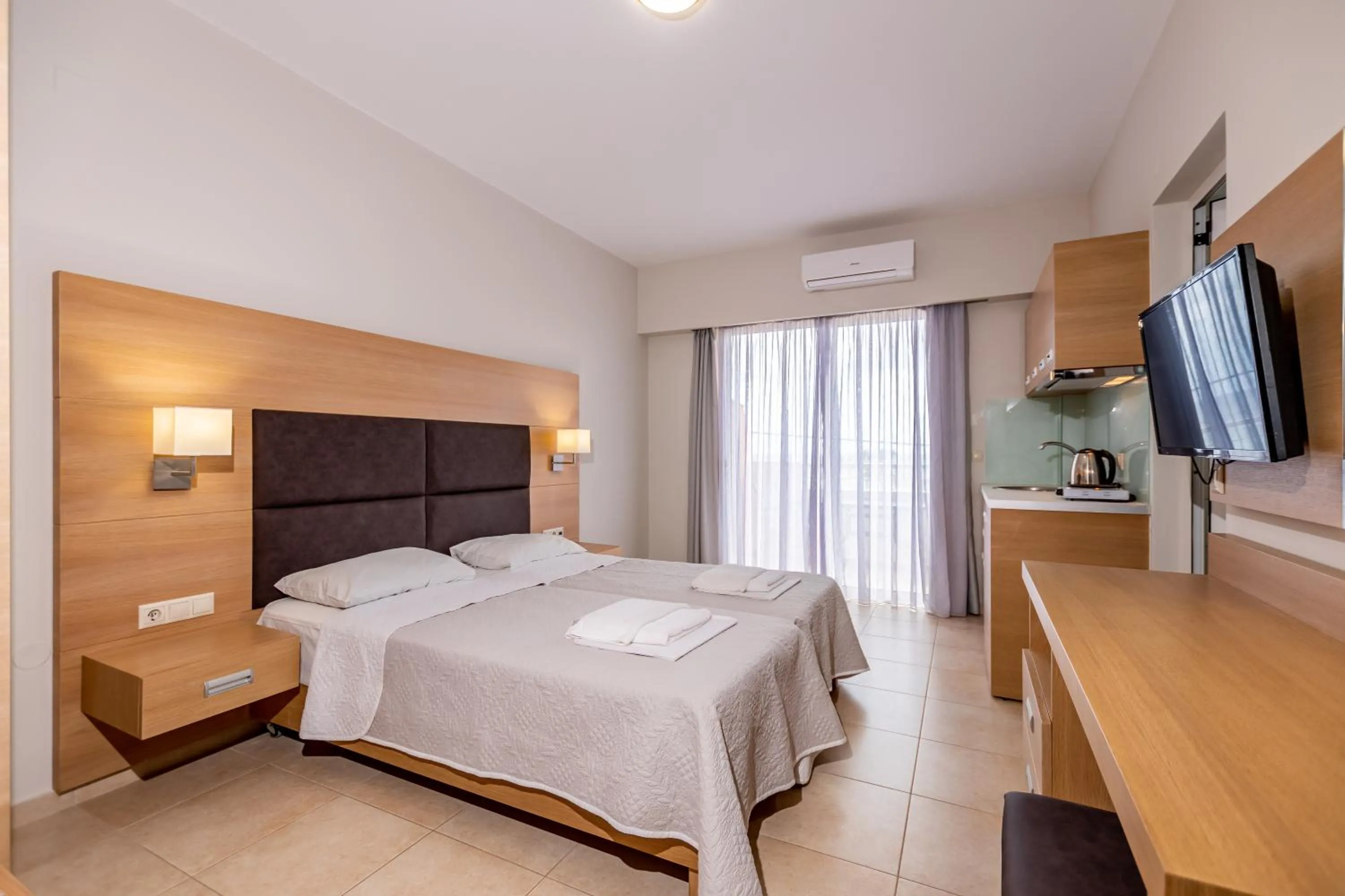 Photo of the whole room in Pleasure Beach Hotel