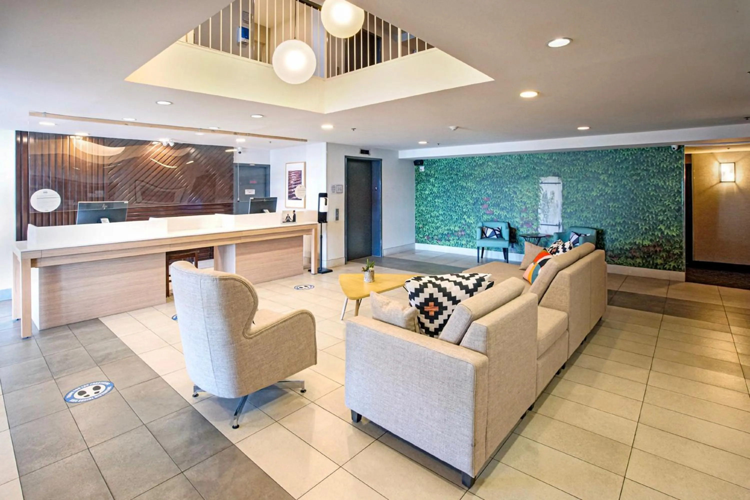 Property building in Holiday Inn Hotel & Suites Osoyoos by IHG