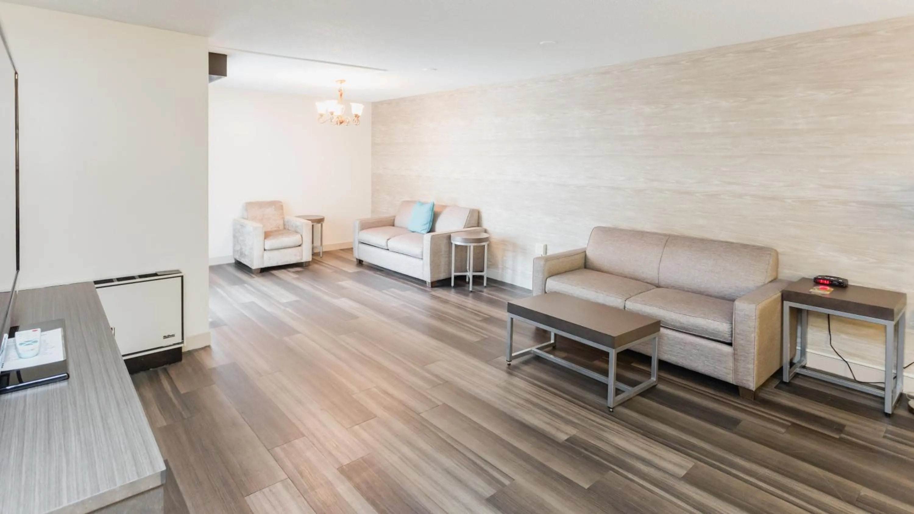 Photo of the whole room in Holiday Inn Hotel Peterborough Waterfront by IHG