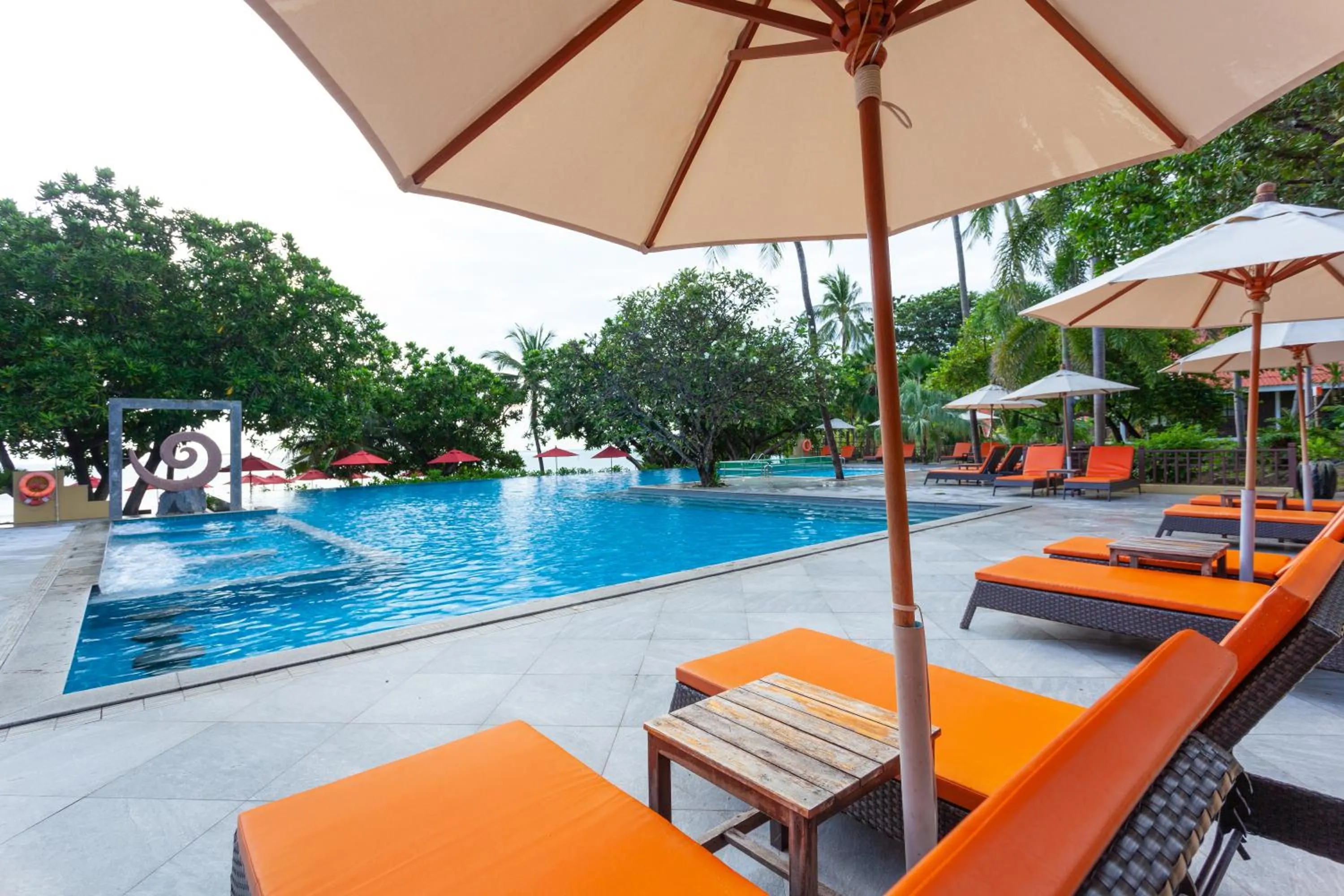 Swimming pool in New Star Beach Resort
