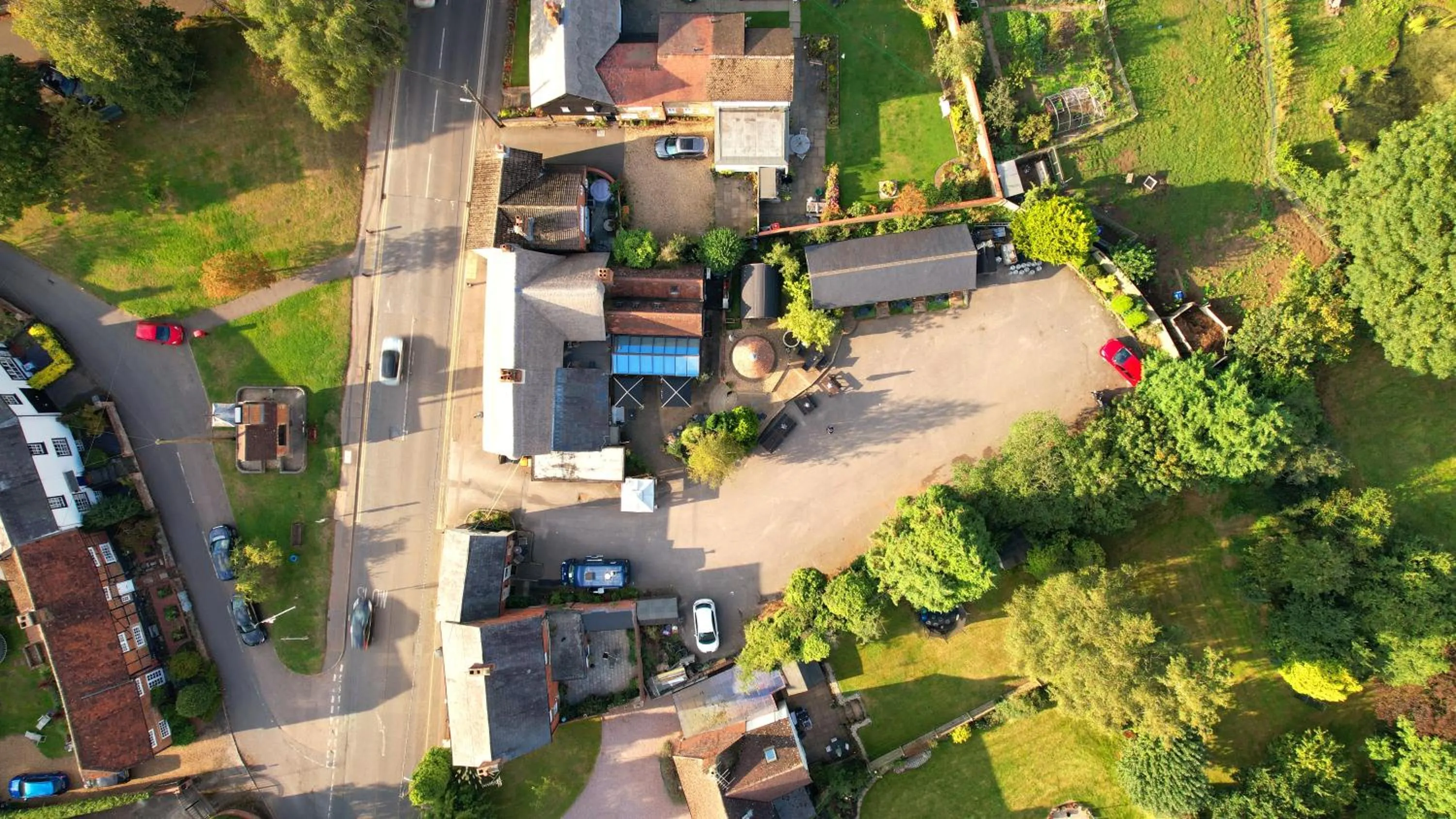 Bird's eye view in The Dukes