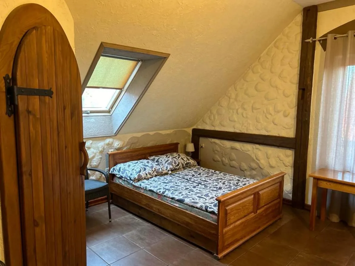 Bed in Pokoje i domki Saraceńska Chata