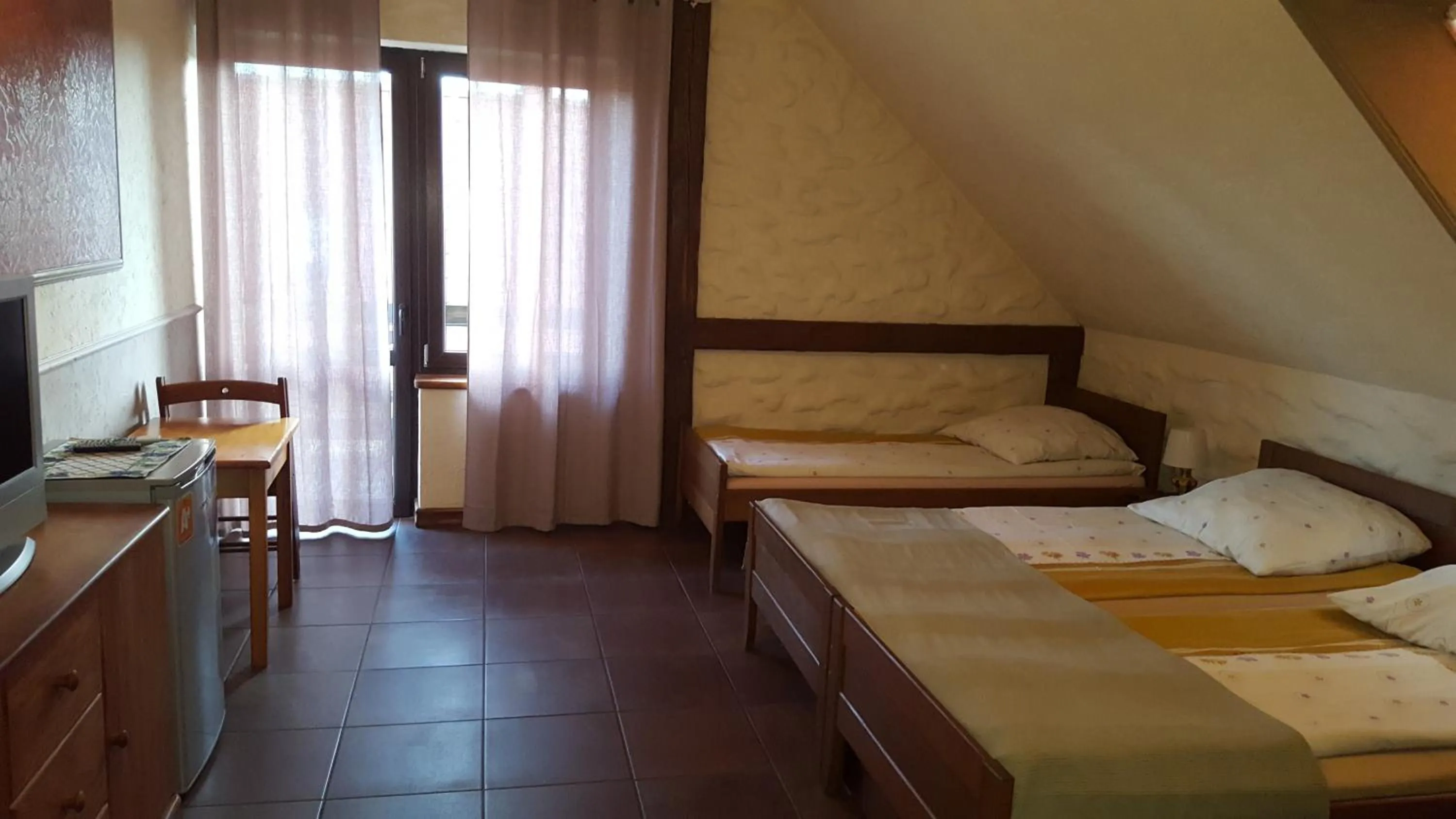 Bed in Pokoje i domki Saraceńska Chata