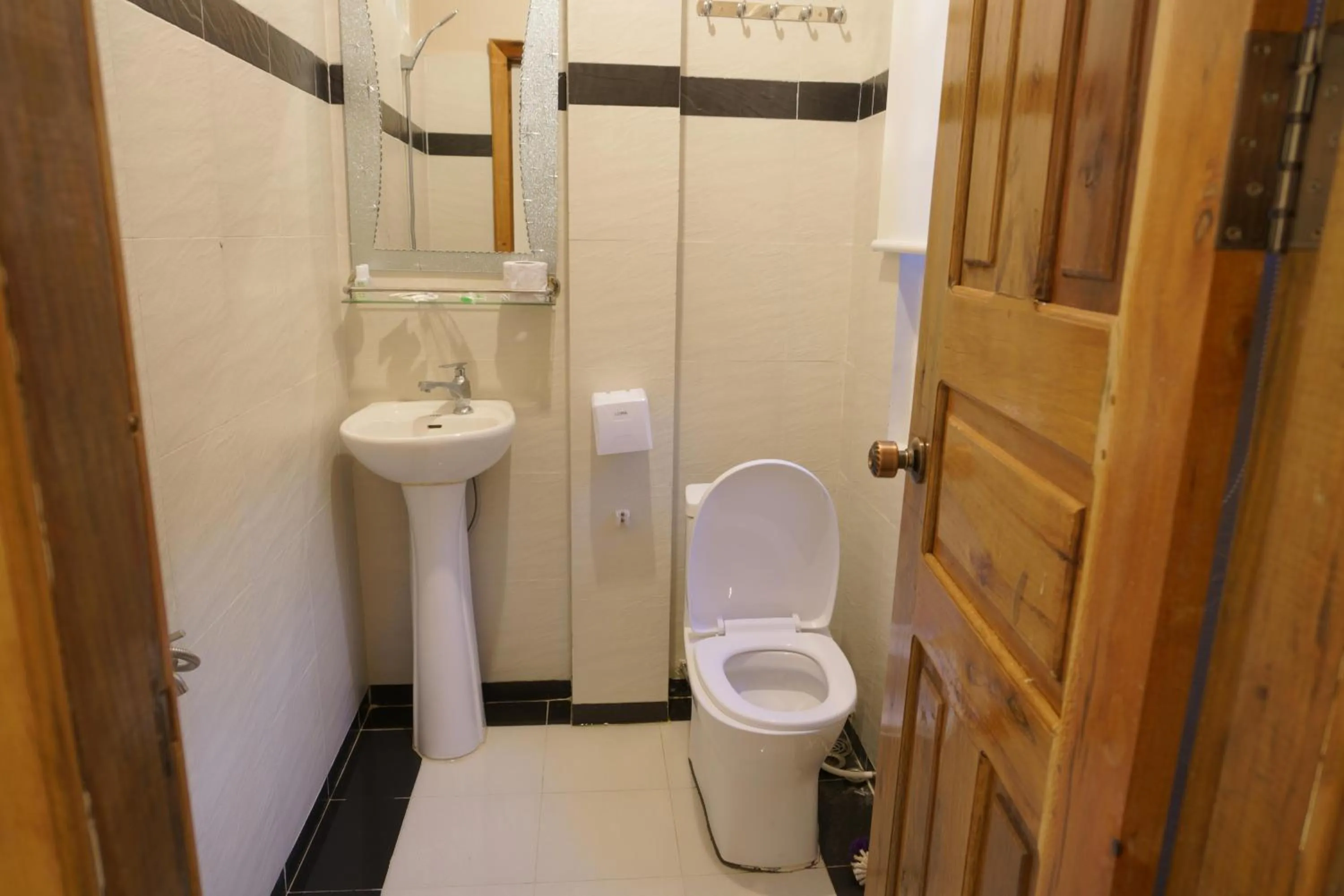 Bathroom in Sok Heng Guesthouse