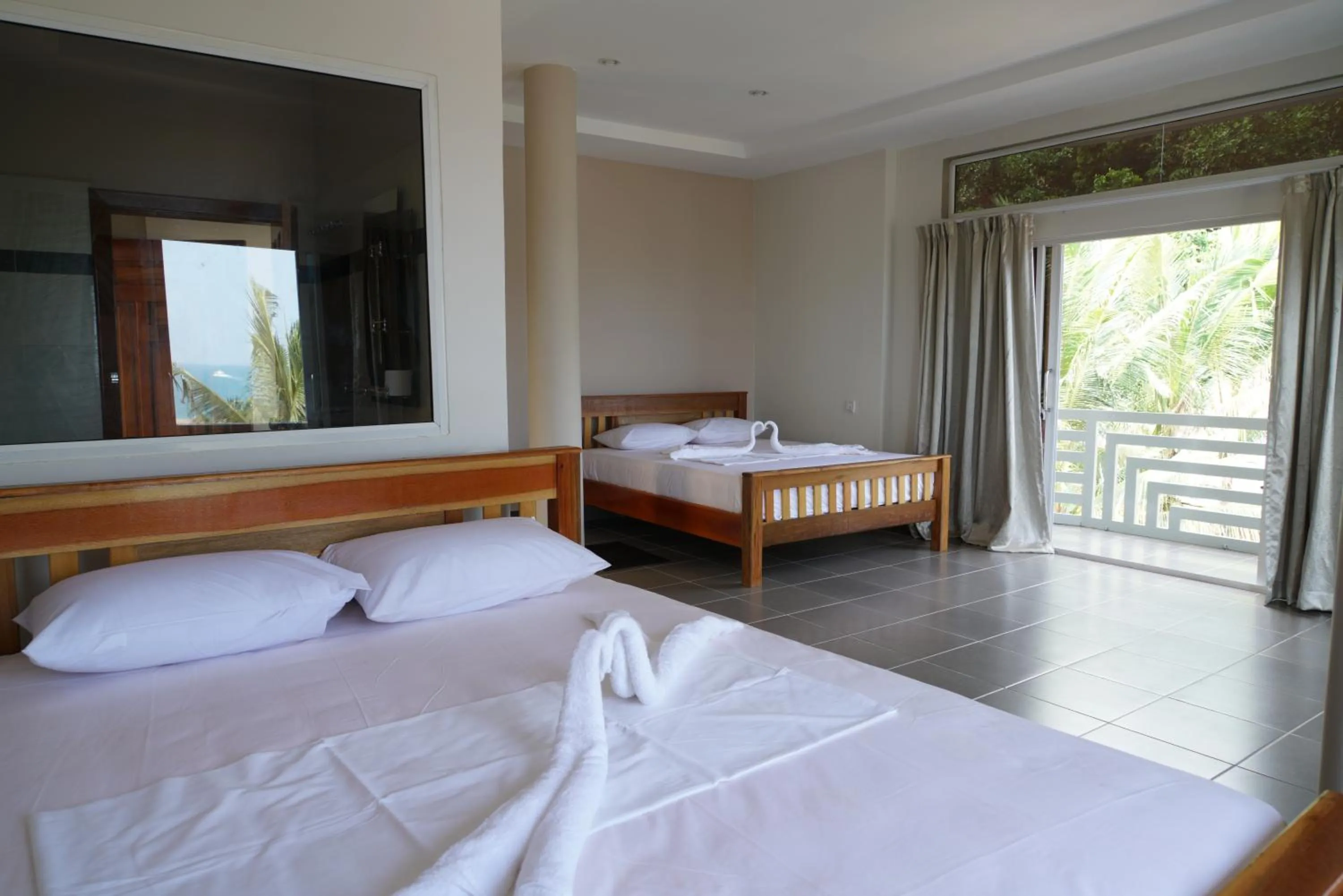 Photo of the whole room, Bed in Sok Heng Guesthouse