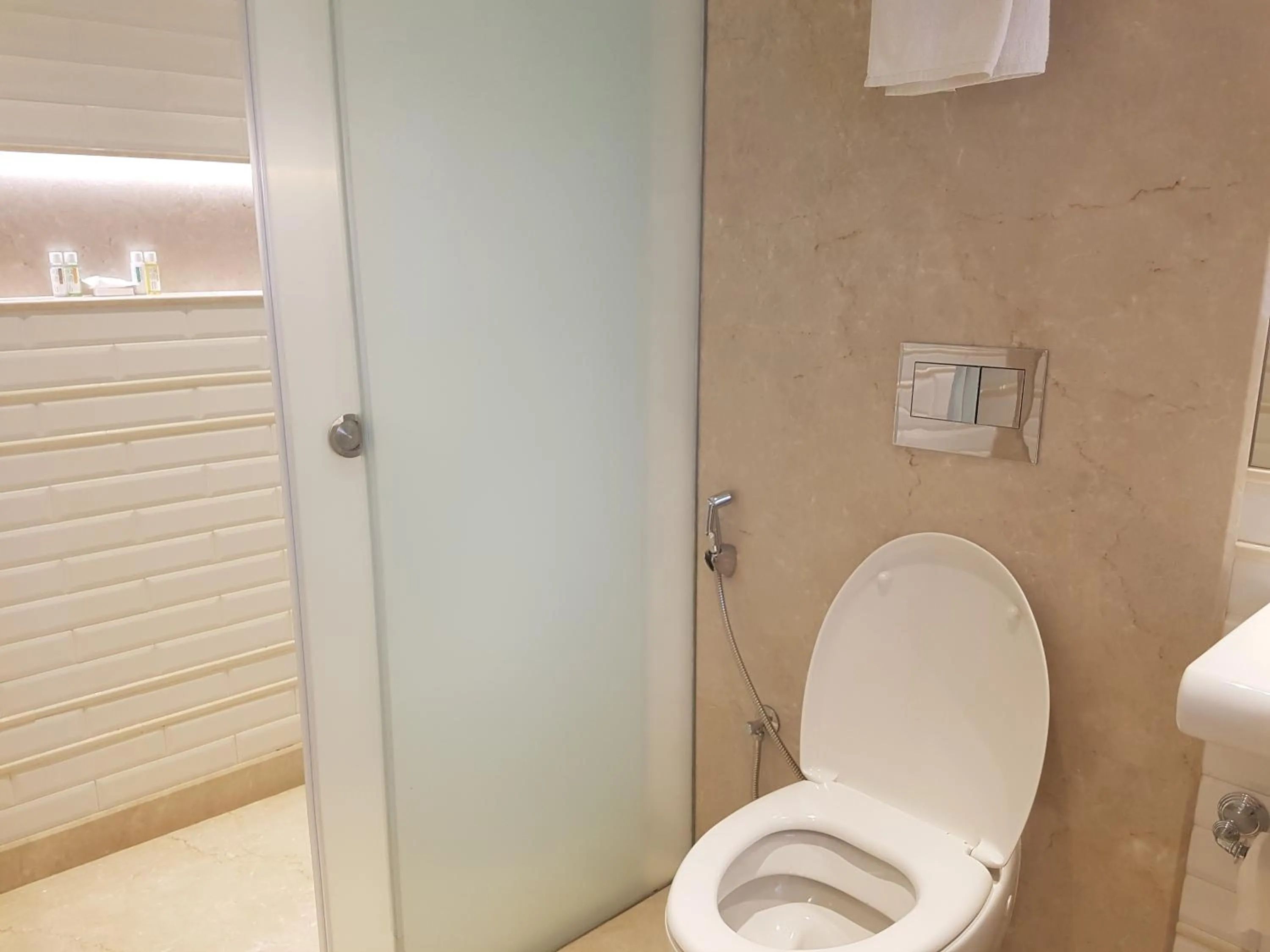 Bathroom in Hotel Harbour View Colaba