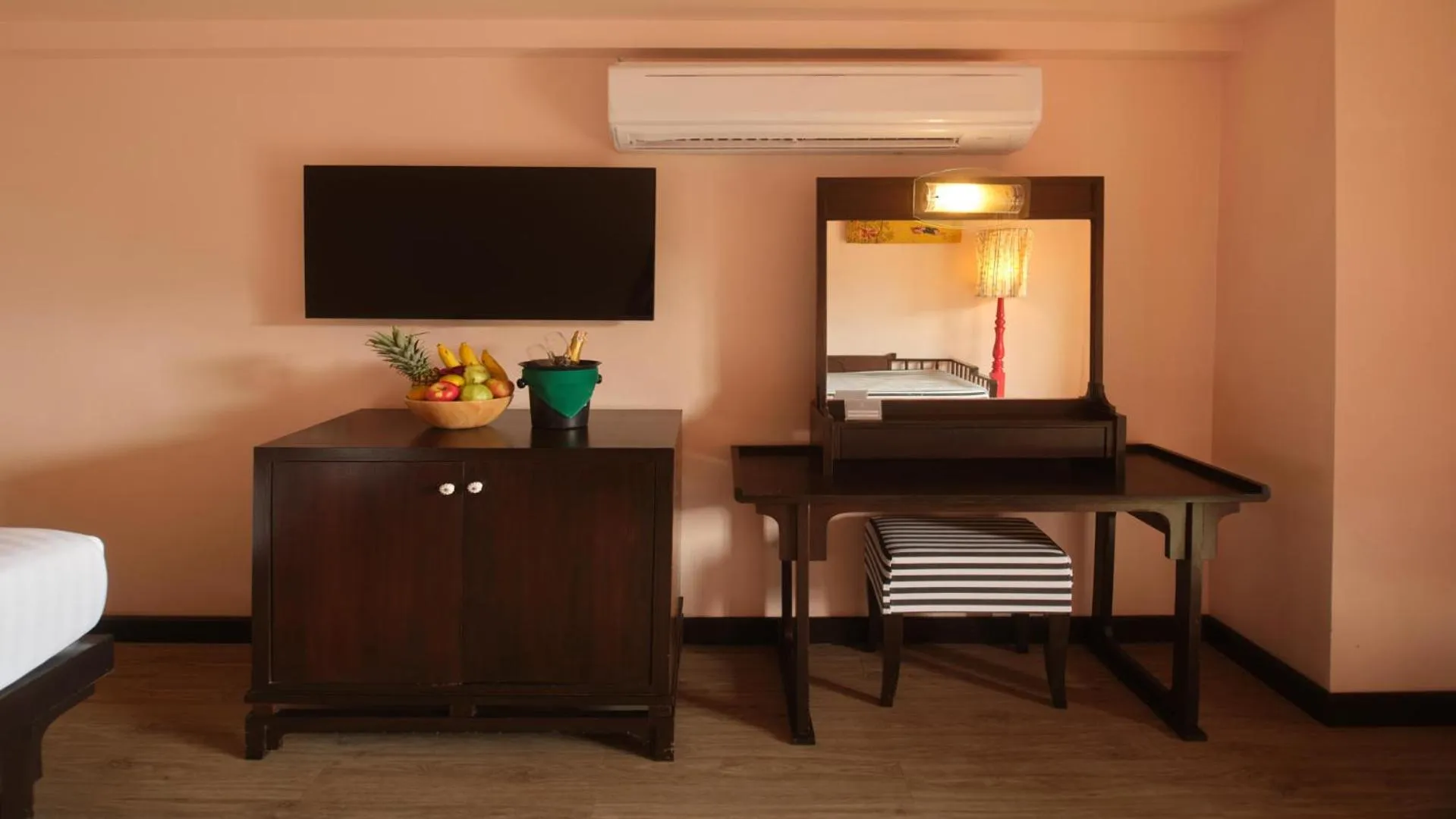 TV and multimedia in Krabi Chada Resort