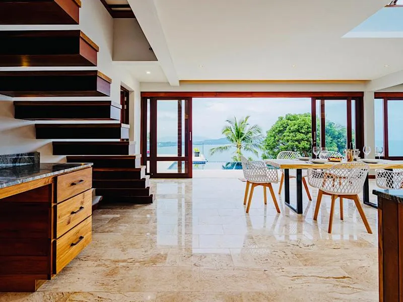 Kitchen or kitchenette in Sandalwood Luxury Villa Resort