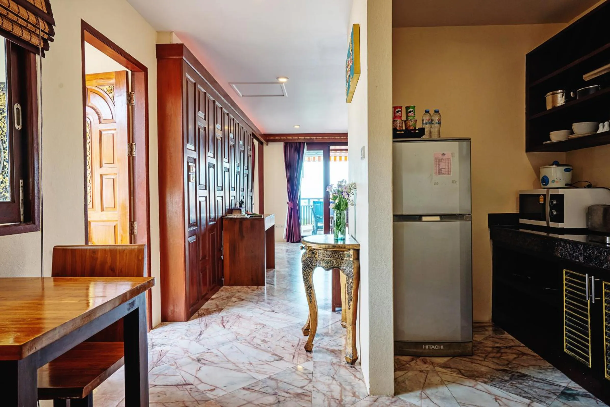 Kitchen or kitchenette in Sandalwood Luxury Villa Resort