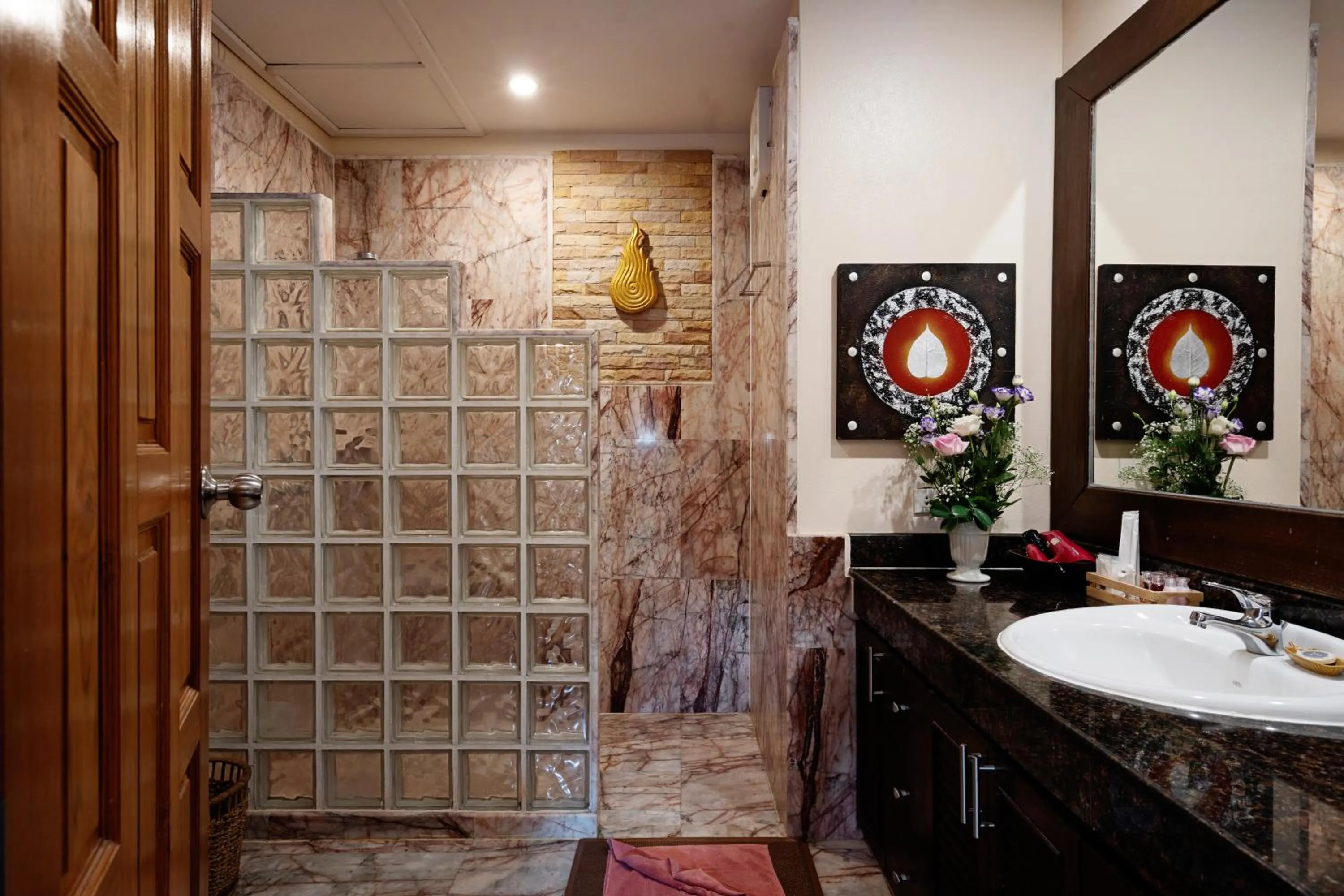 Bathroom in Sandalwood Luxury Villa Resort