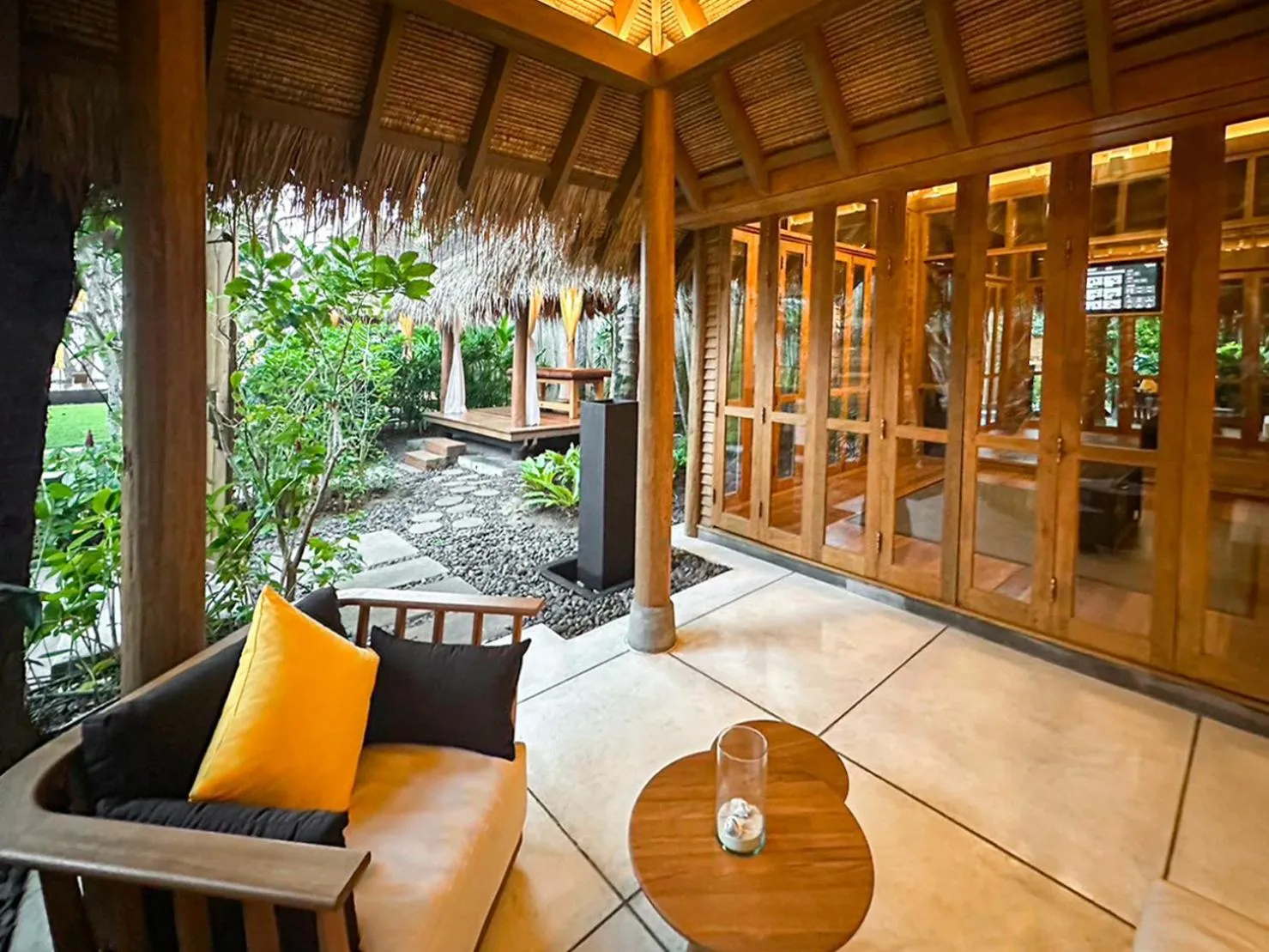 Area and facilities in Buri Rasa Village Samui Adults Only