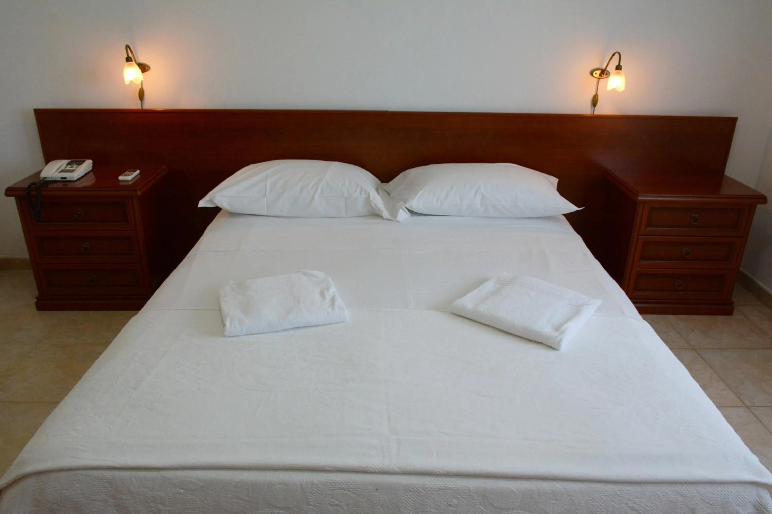 Bed in Castelvetere Hotel
