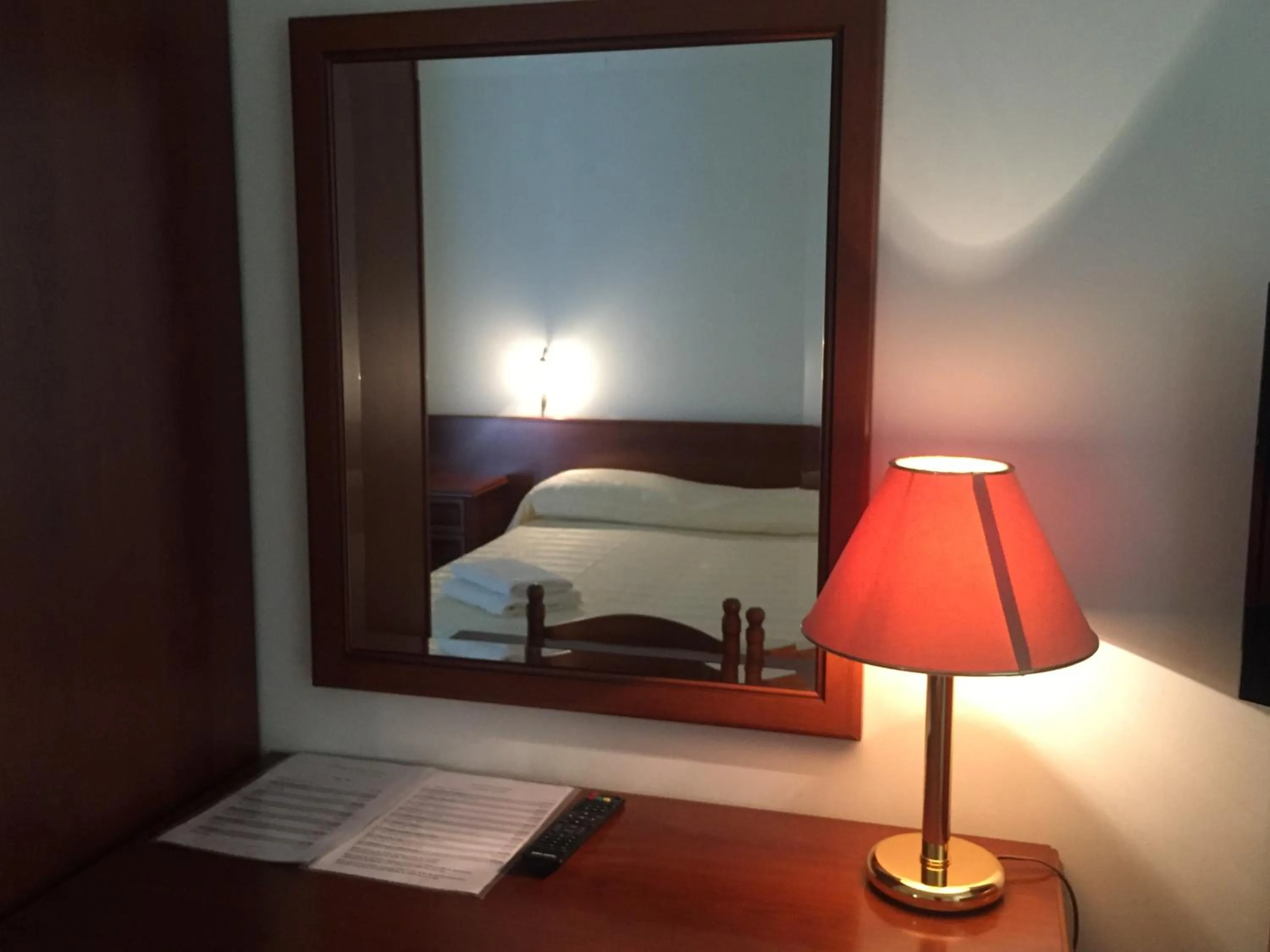 Property building, Bed in Castelvetere Hotel