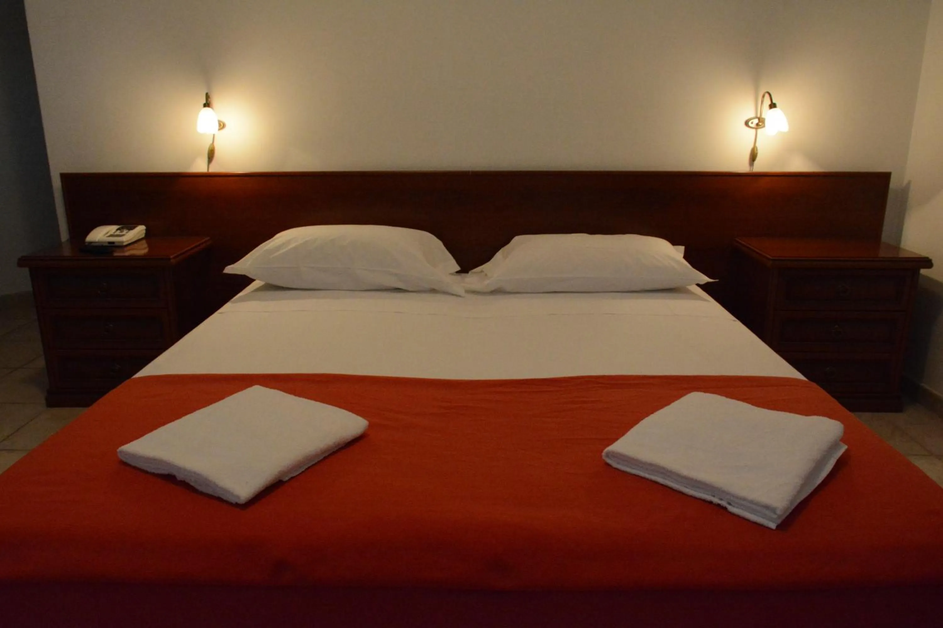 Bed in Castelvetere Hotel
