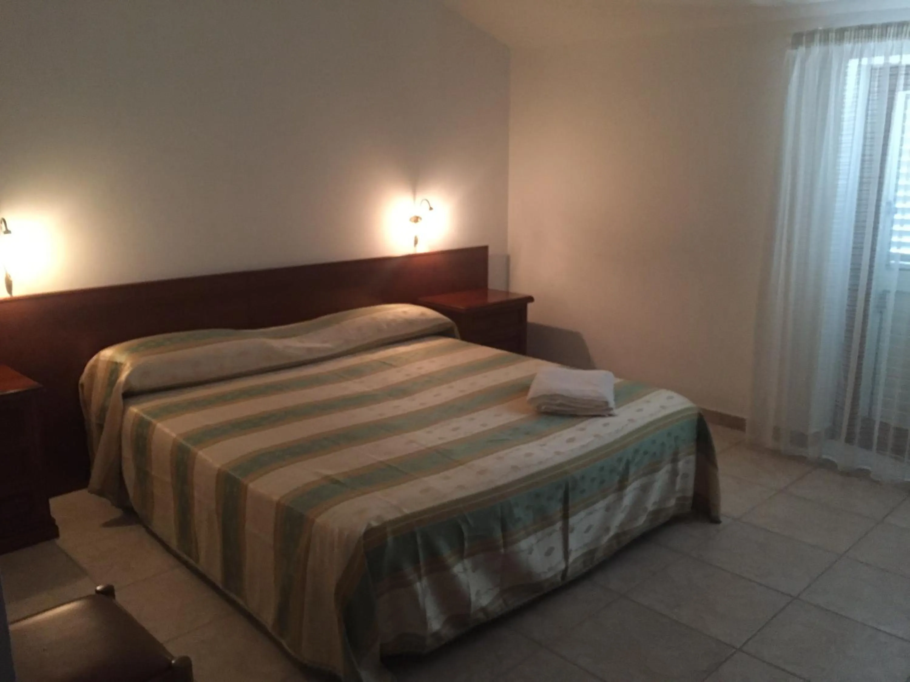 Bed in Castelvetere Hotel