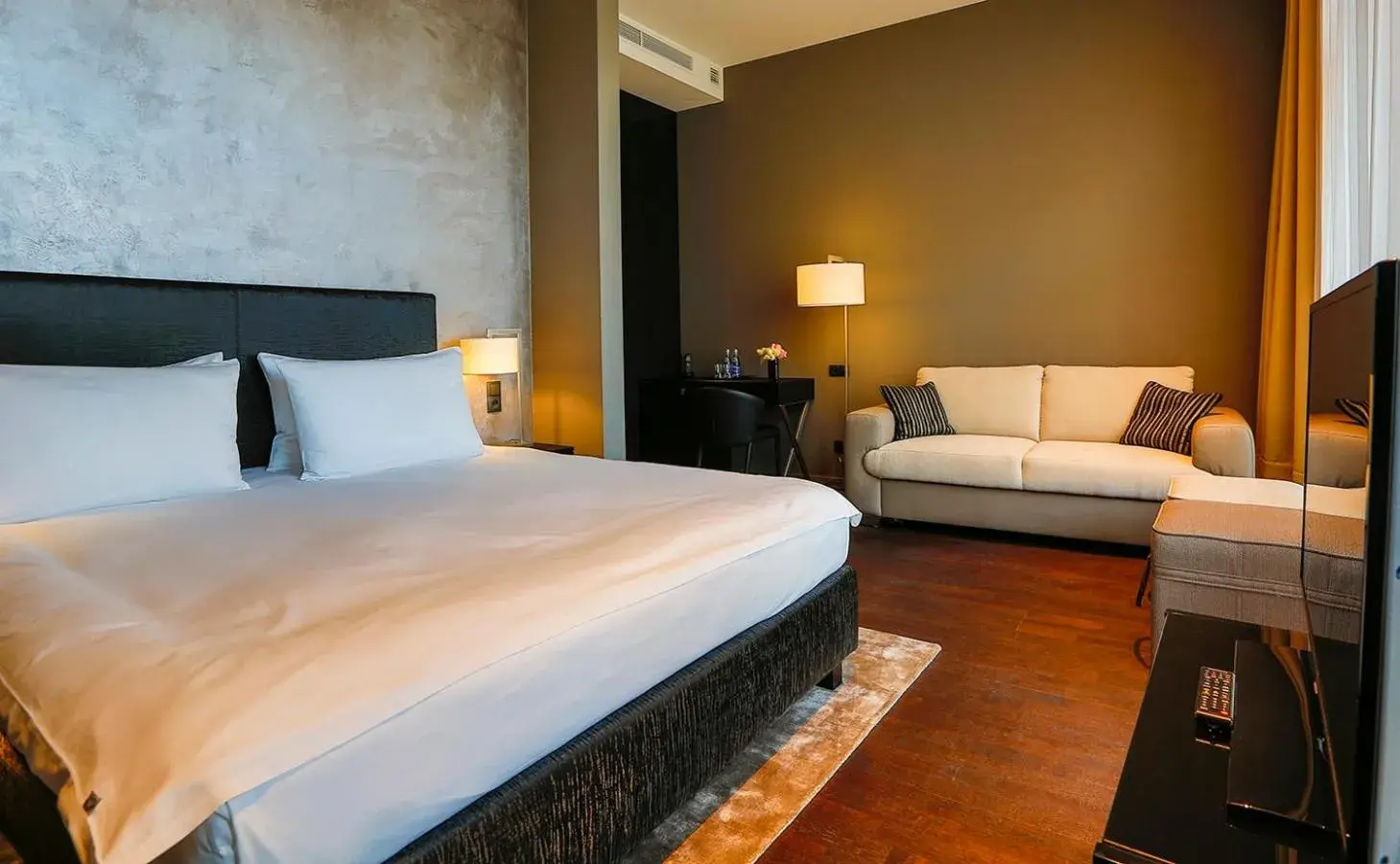 Premium Double Room in Medusa Gdańsk Old Town Premium Double Room in Medusa Gdańsk Old Town