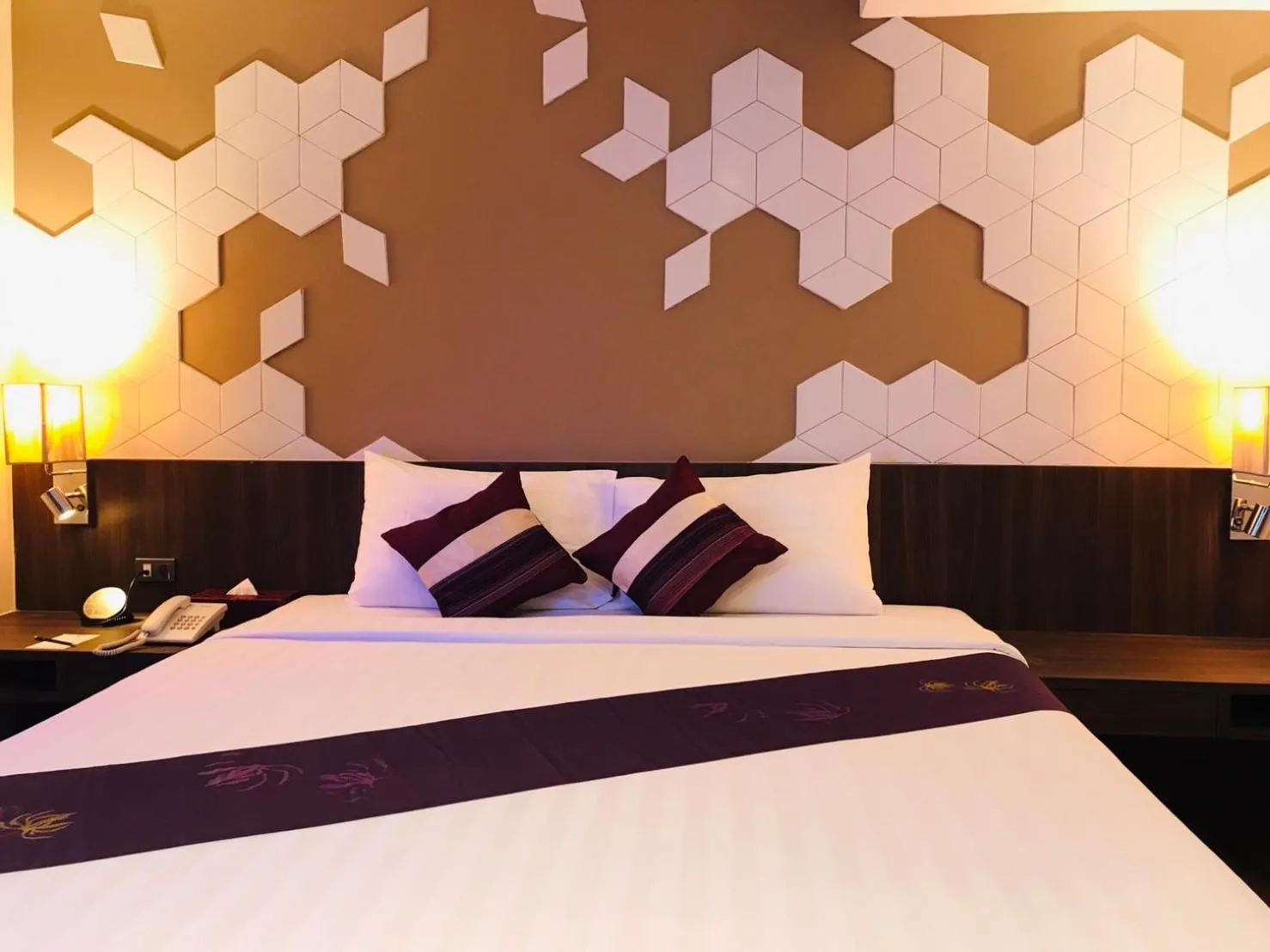 Bed in Paradiso Boutique Suites