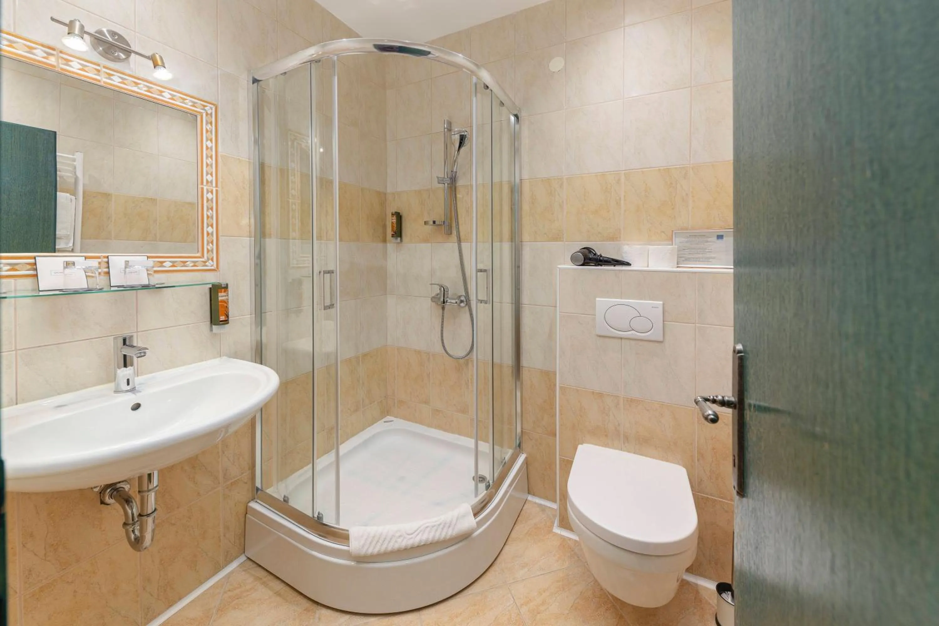 Shower in Hiša Ojstrica