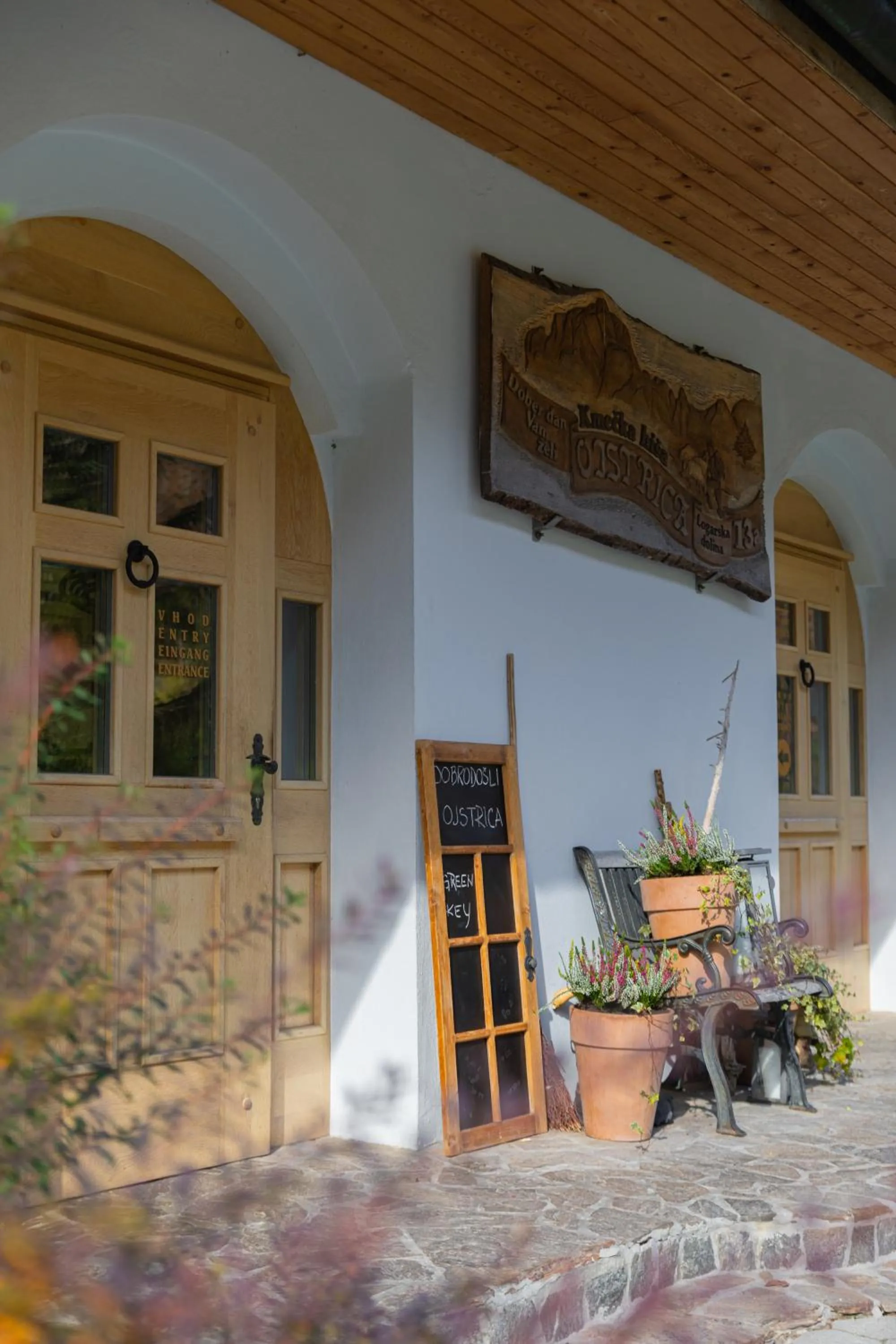 Property building in Hiša Ojstrica