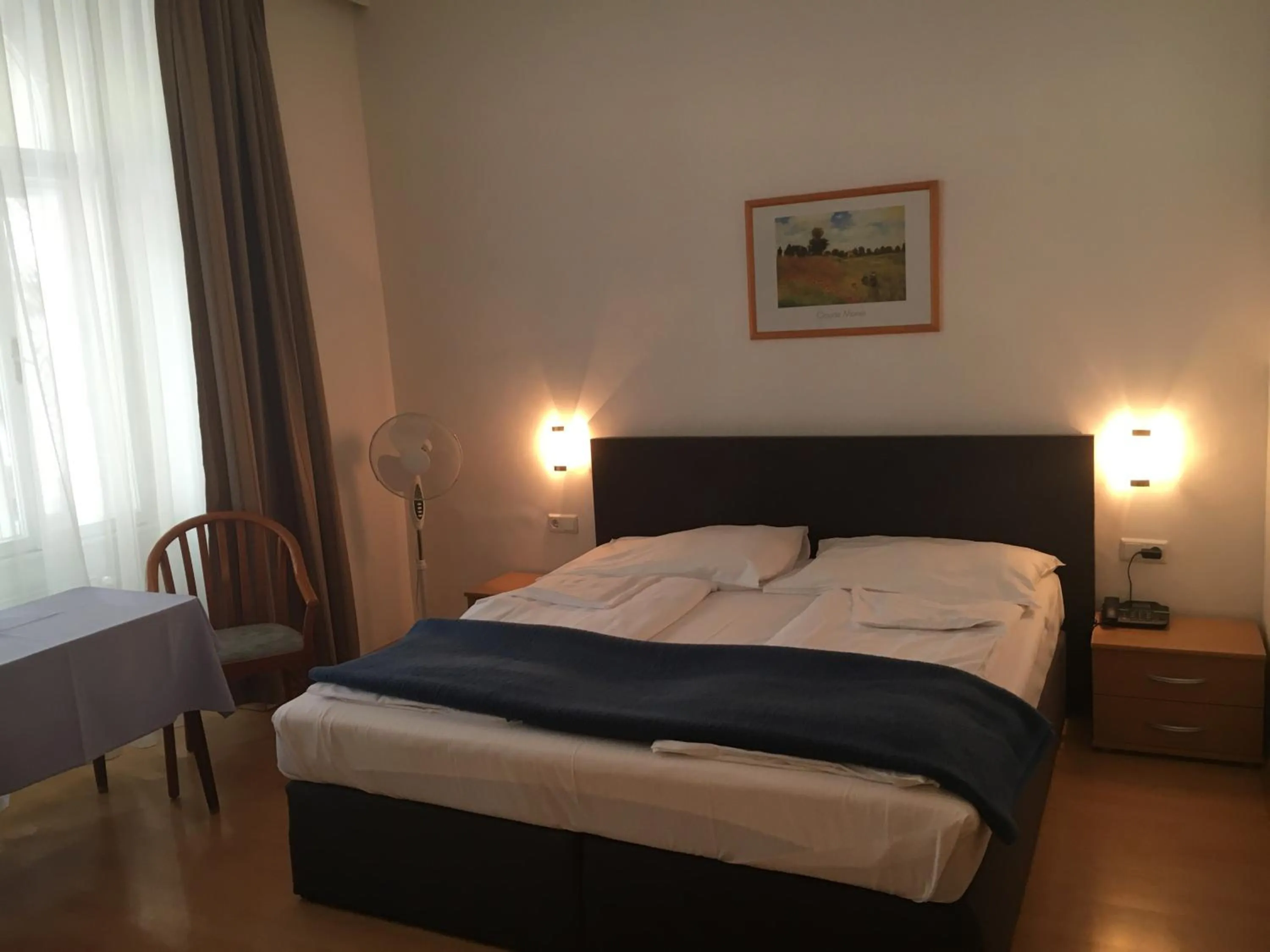 Bed in Pension Ani-Falstaff