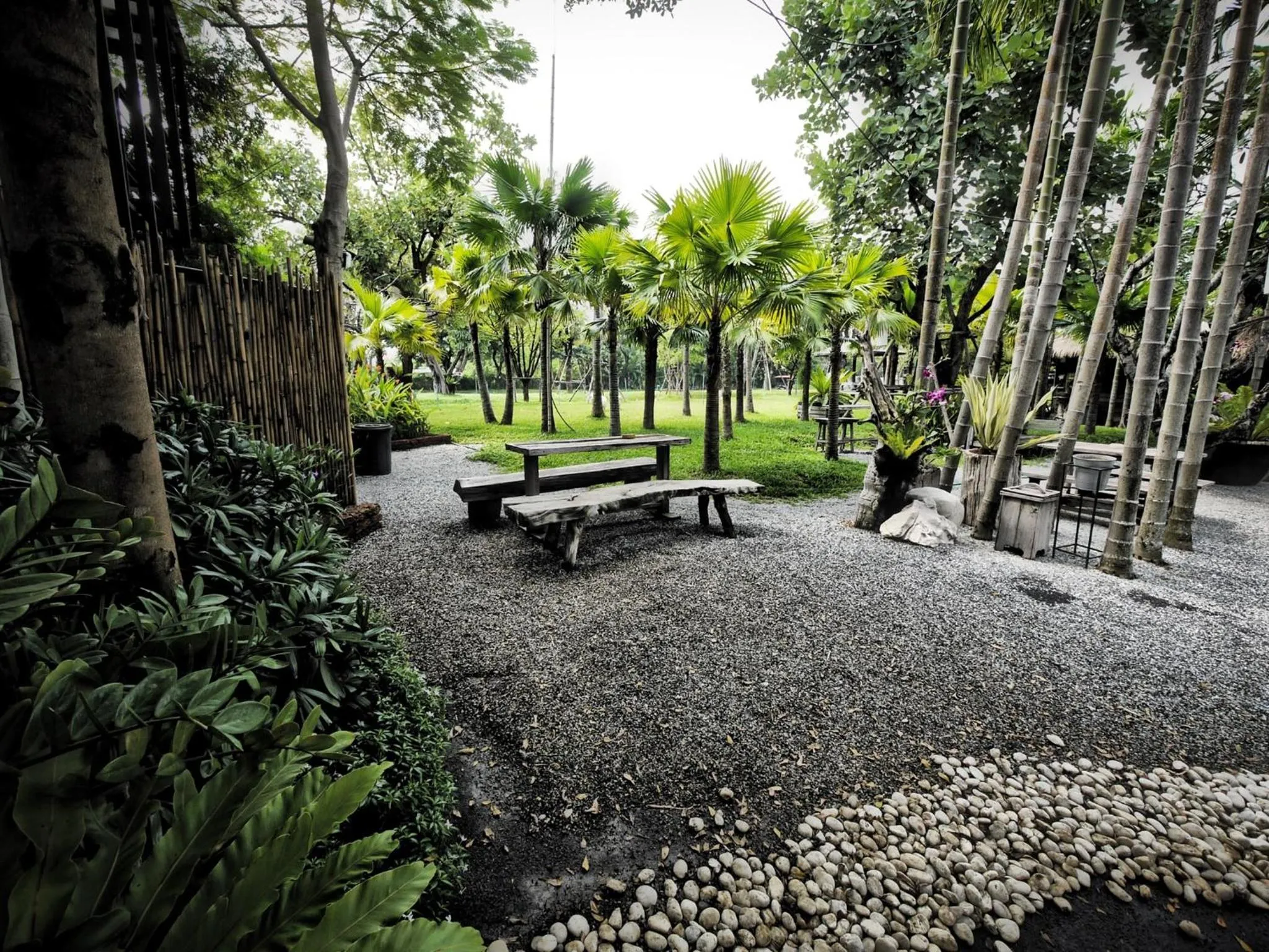 Patio in Paragon Inn