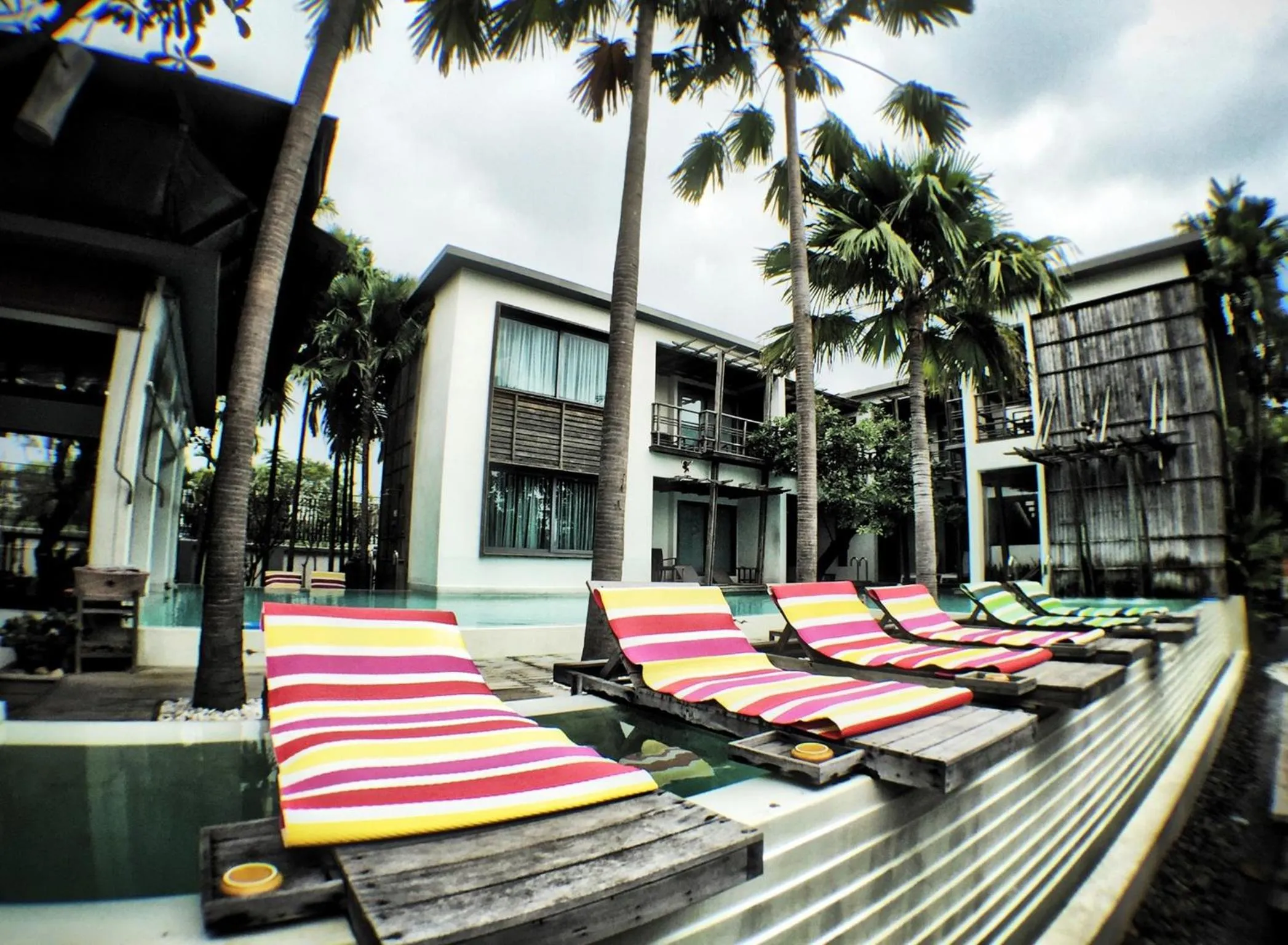 Swimming pool in Paragon Inn