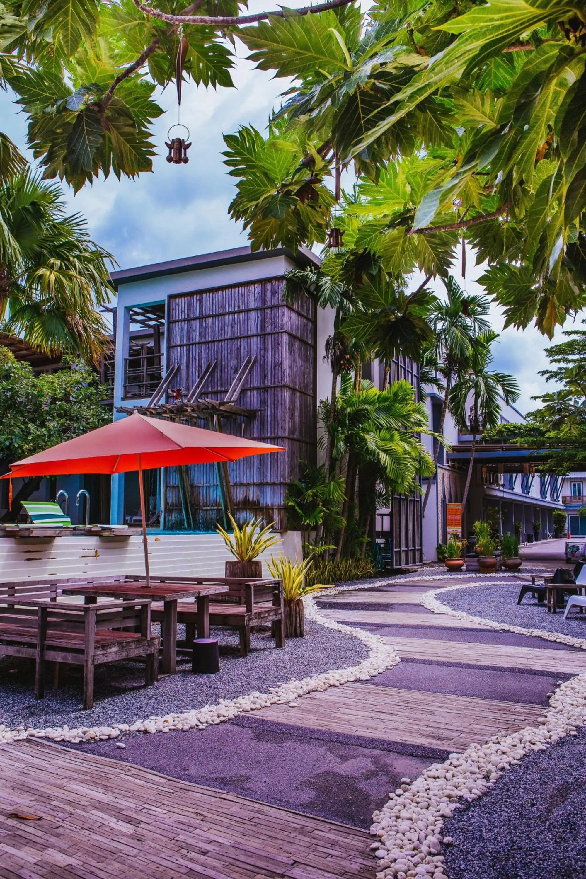 Patio in Paragon Inn