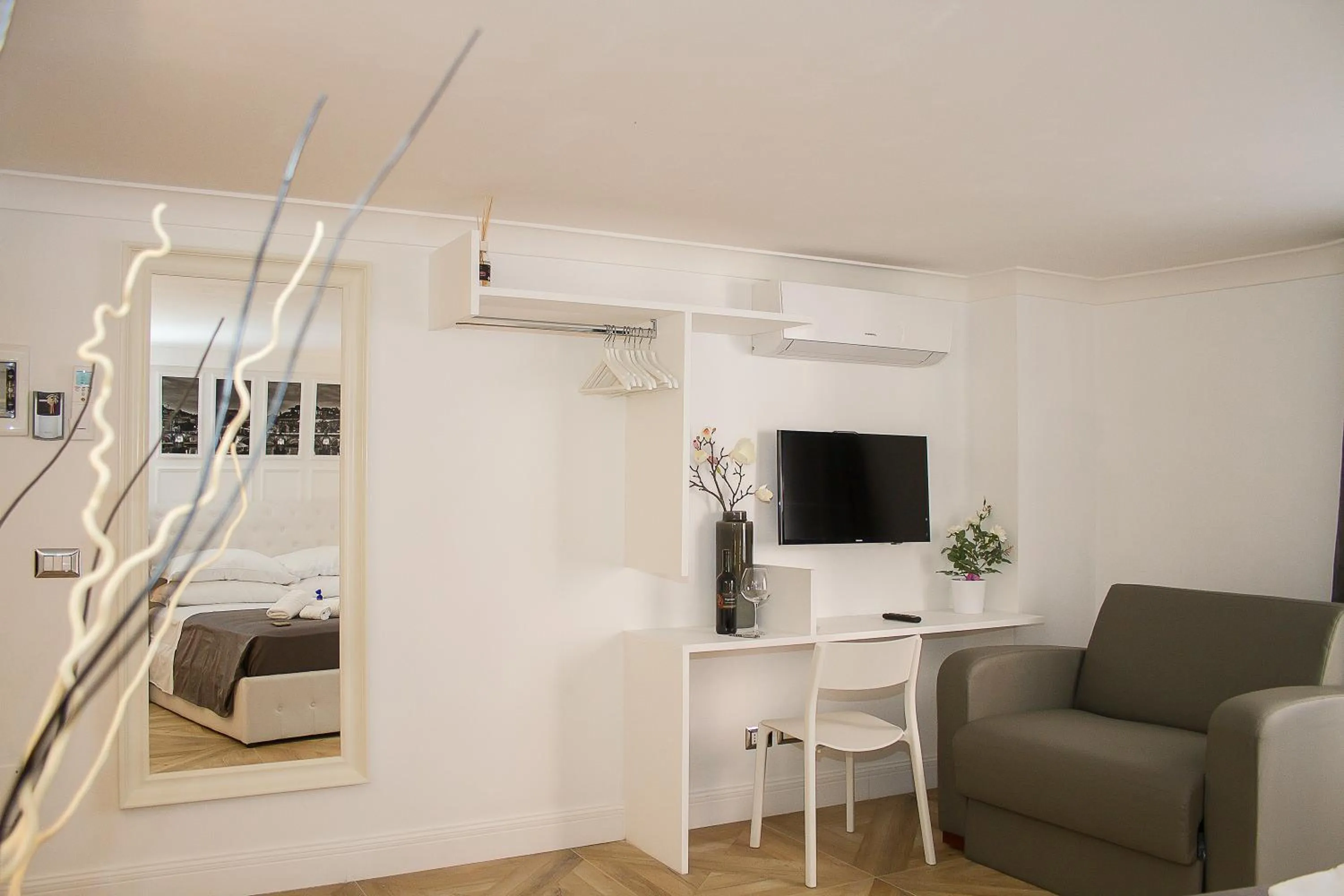 Bed in Vatican Luxury Home