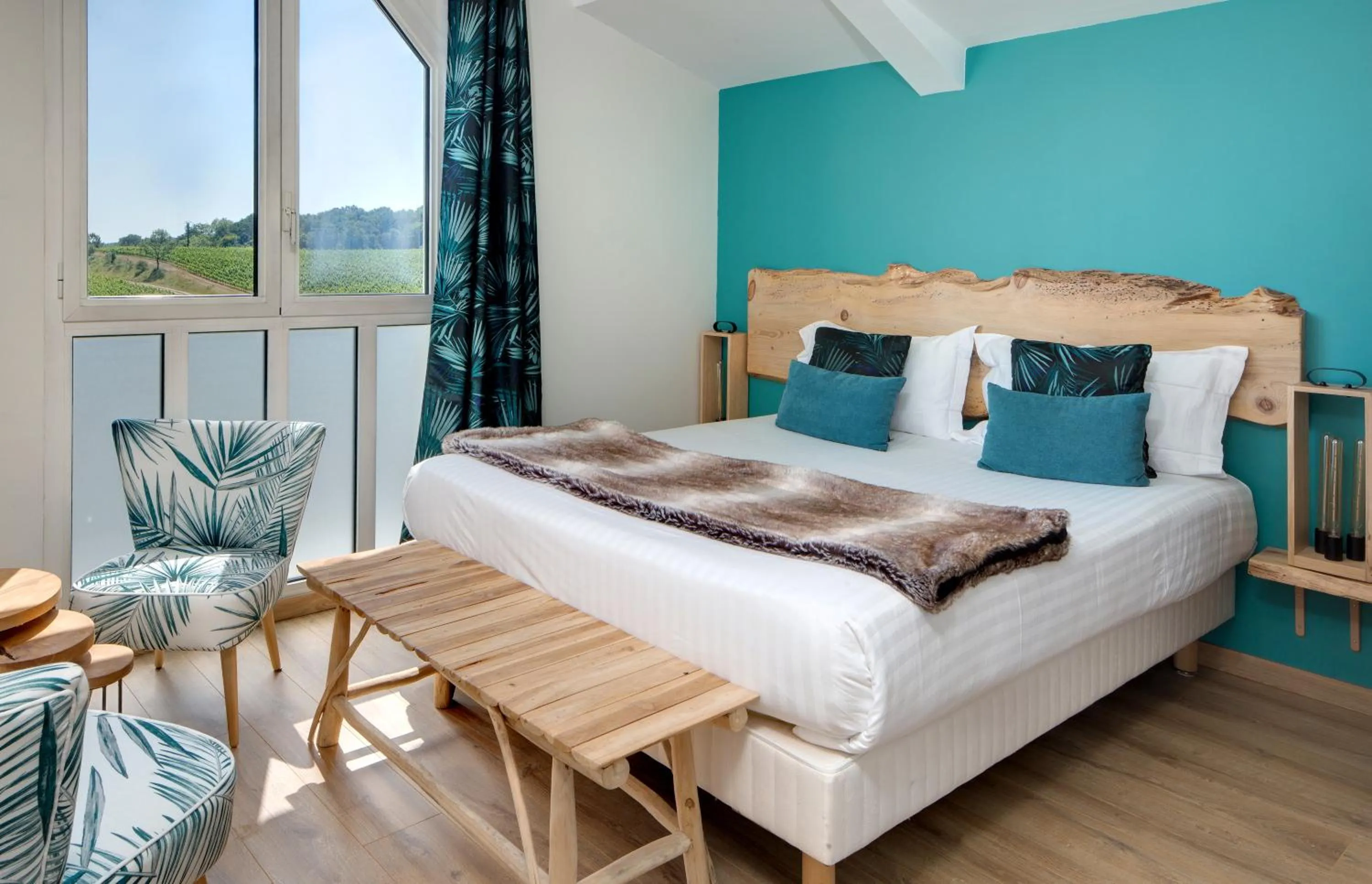 Bed in Pey La Tour - Logis Hôtels & Restaurant