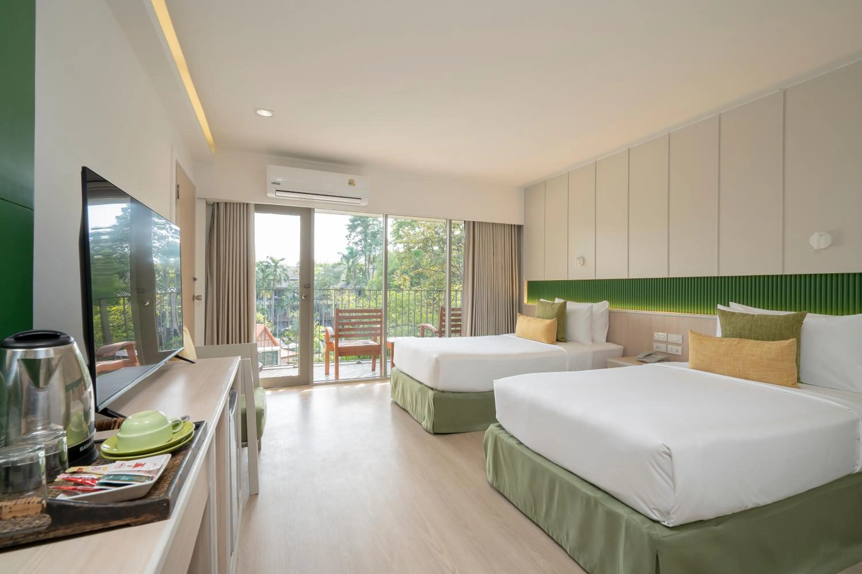 Bed in The Green Park Resort