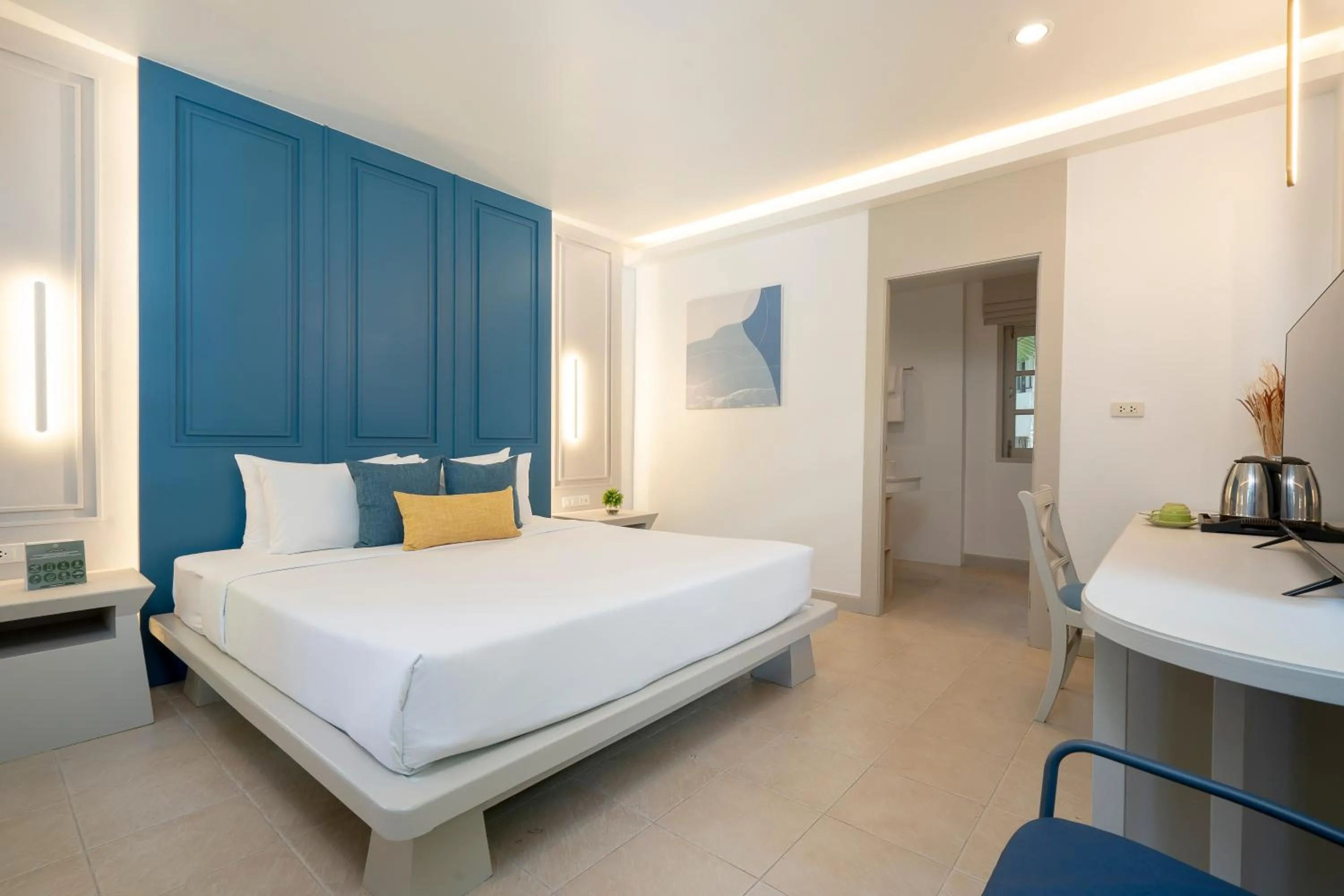 Bed in The Green Park Resort