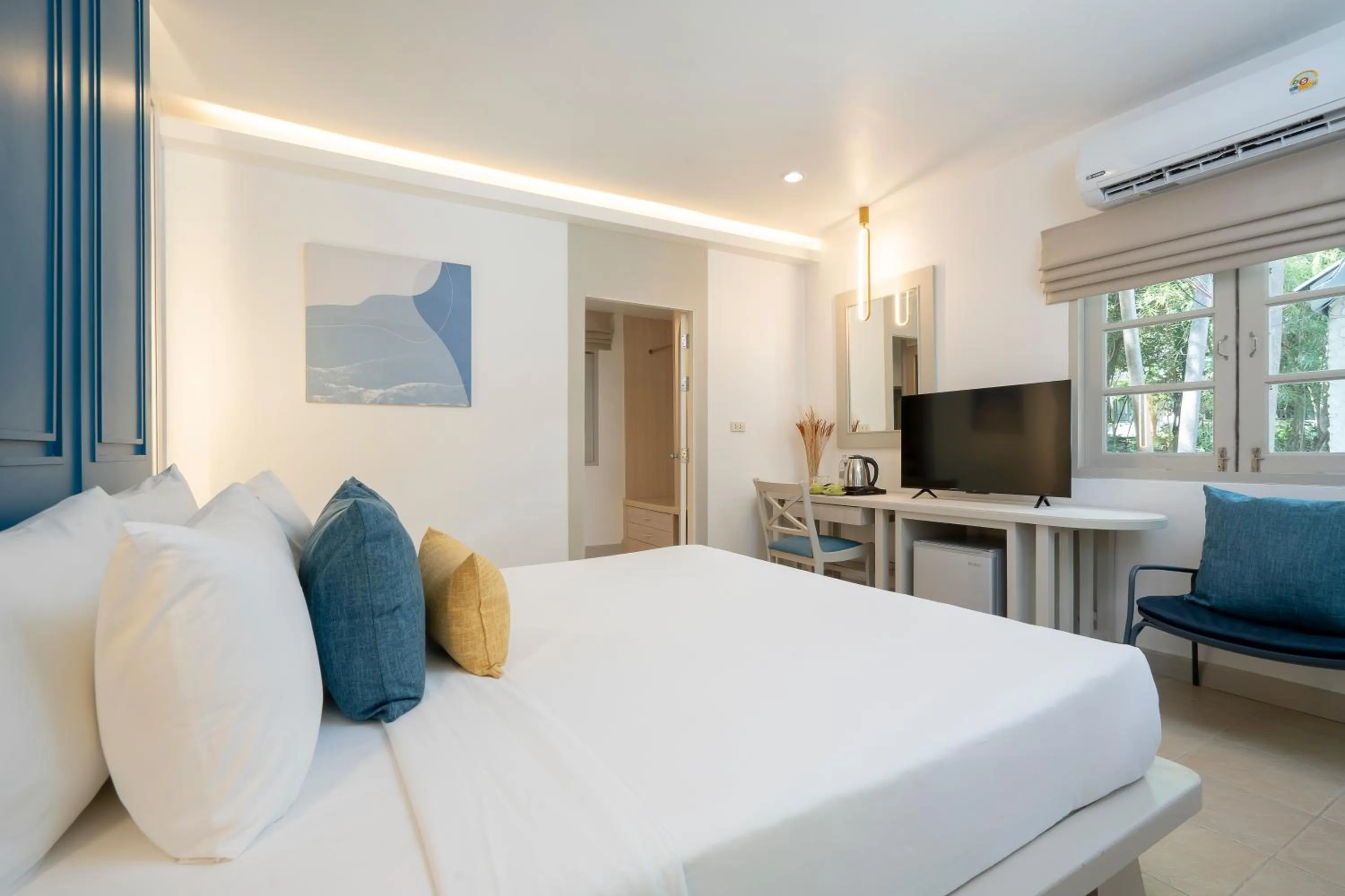 Bed in The Green Park Resort