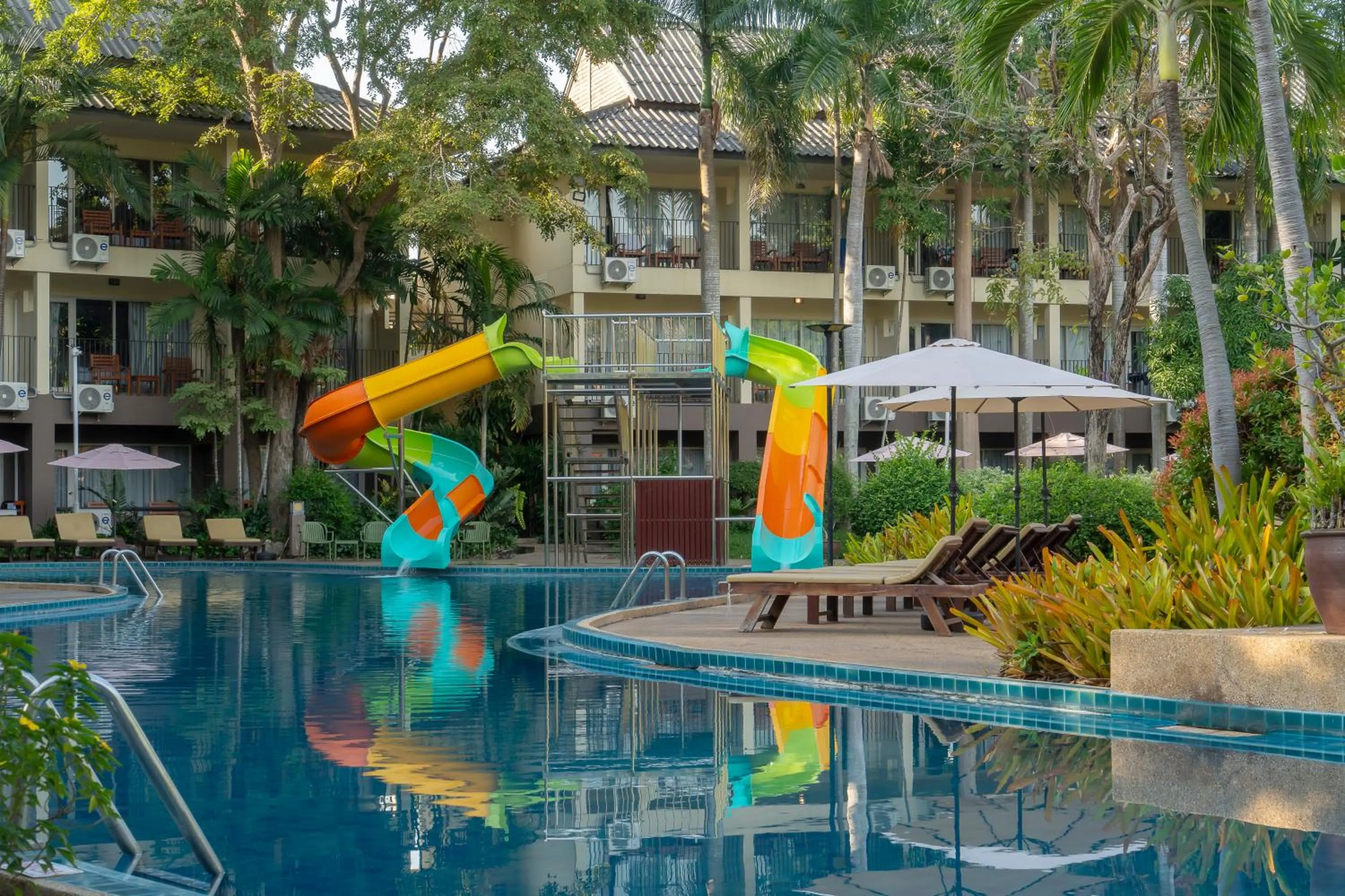 Swimming pool in The Green Park Resort