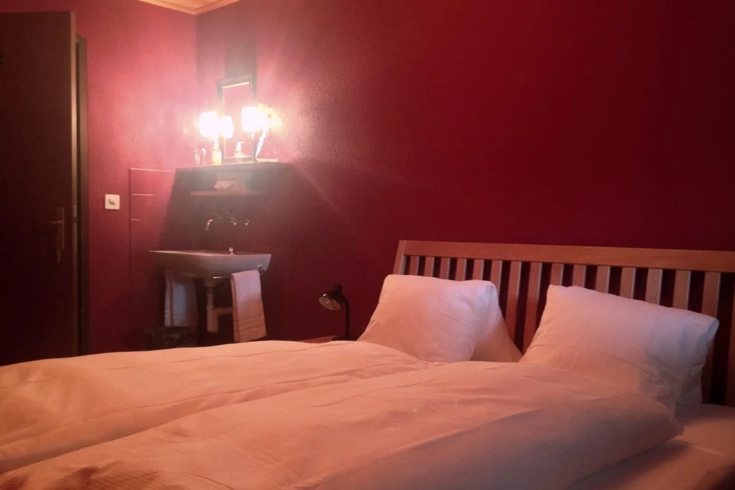 Photo of the whole room in Landhus Almens