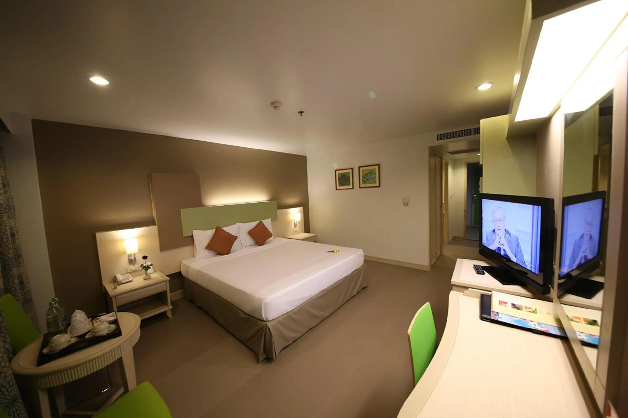 Bed in Sunshine Vista Hotel