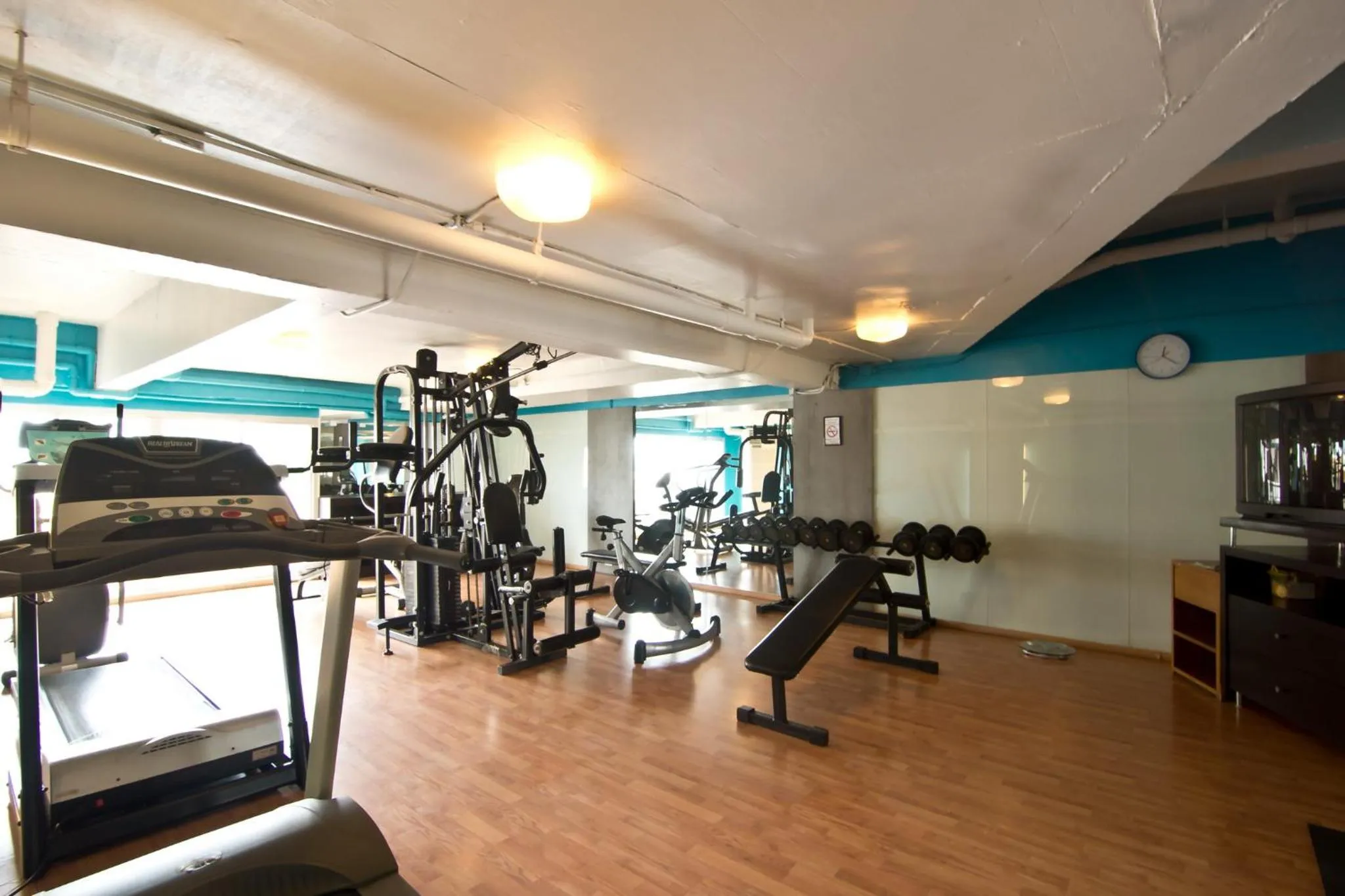 Fitness centre/facilities in Sunshine Vista Hotel
